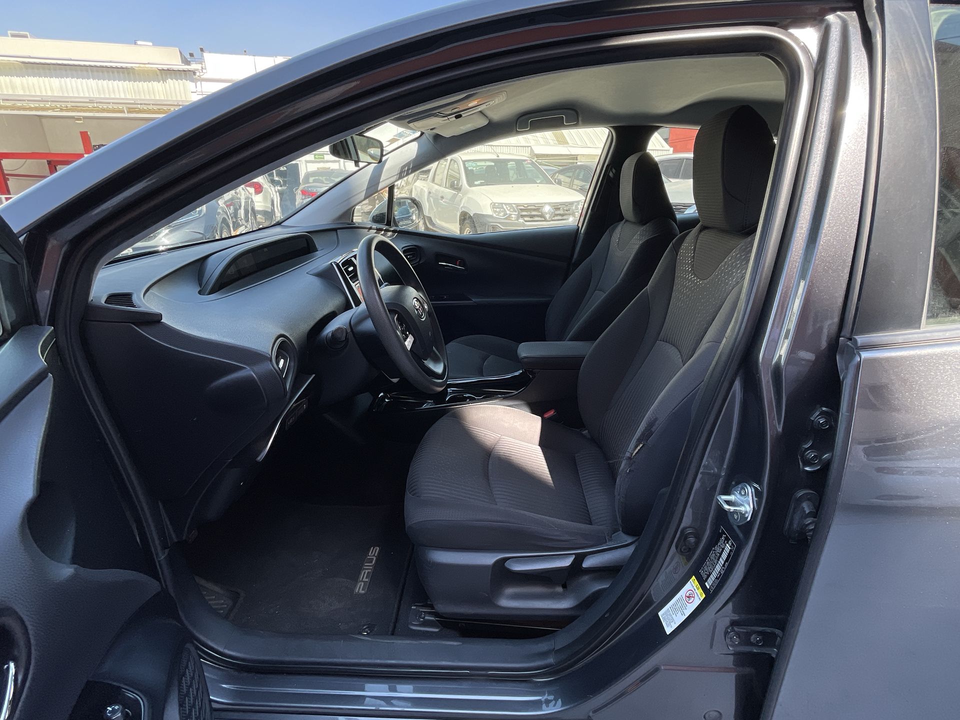 2017 Toyota PRIUS BASE CVT