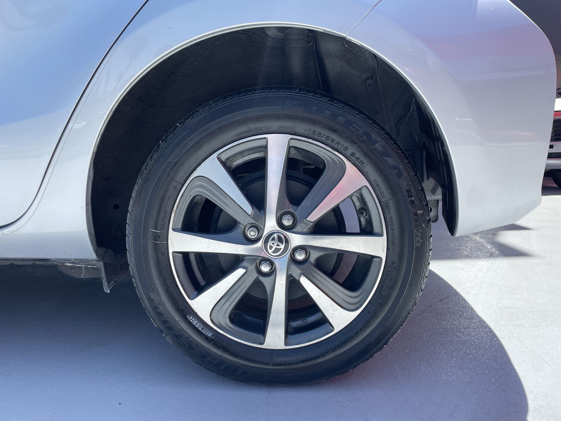 2021 Toyota PRIUS BASE BASE