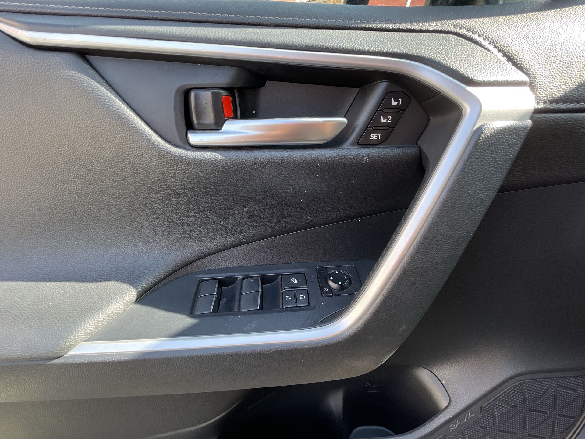 2019 Toyota RAV4 2.5 LIMITED HYBRID AT