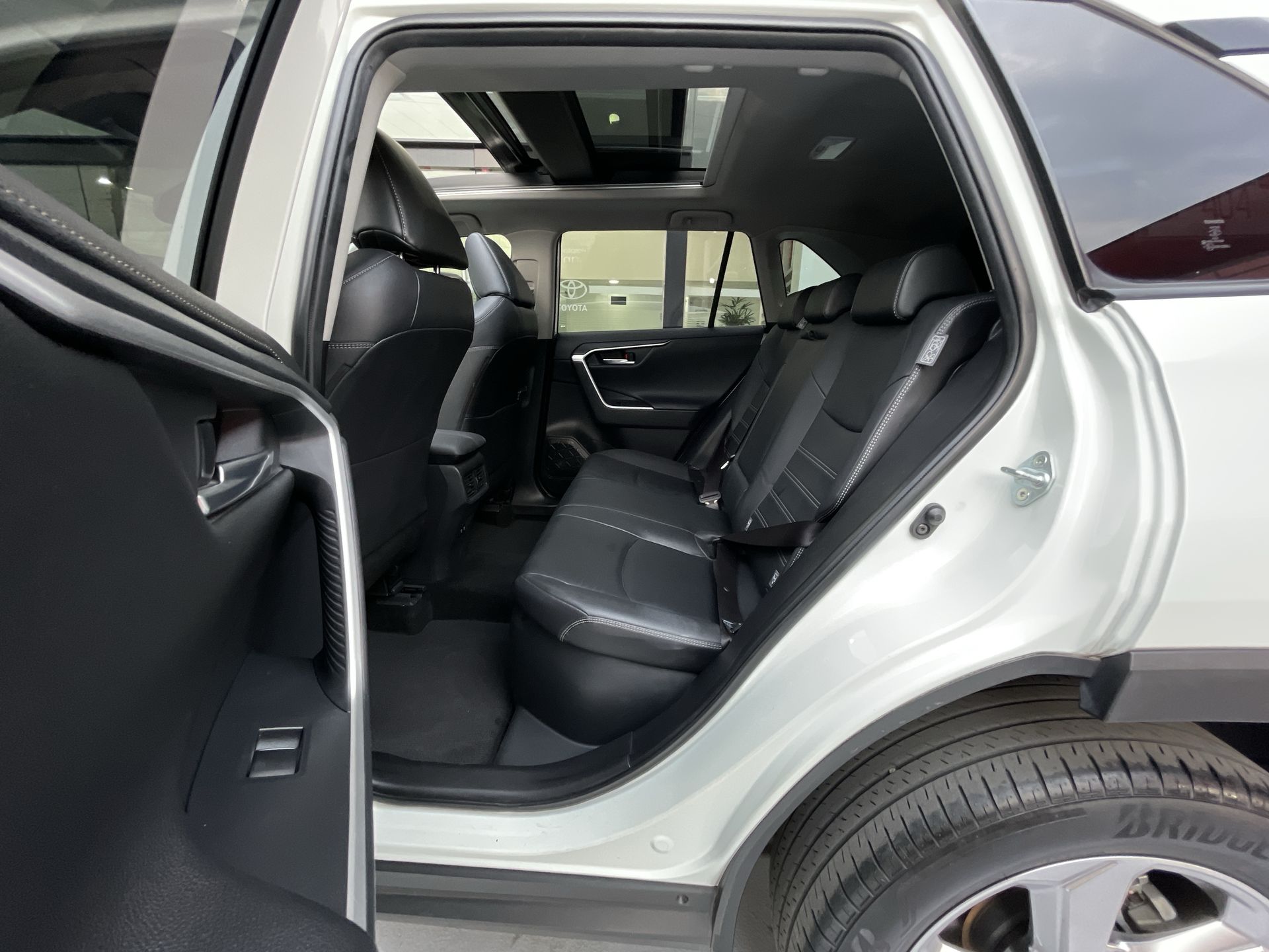 2019 Toyota RAV4 2.5 LIMITED HYBRID AT