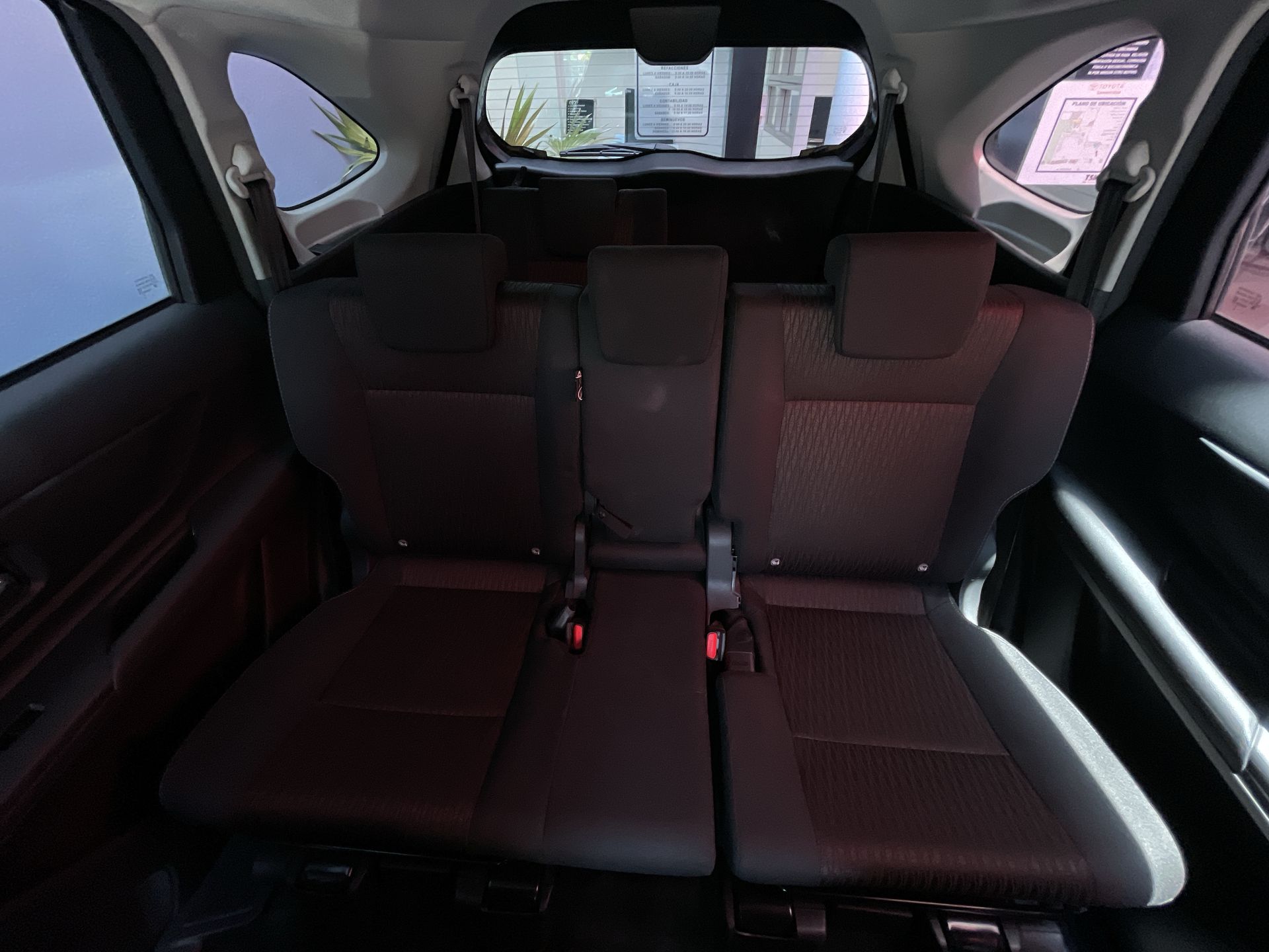 2024 Toyota AVANZA LE MT
