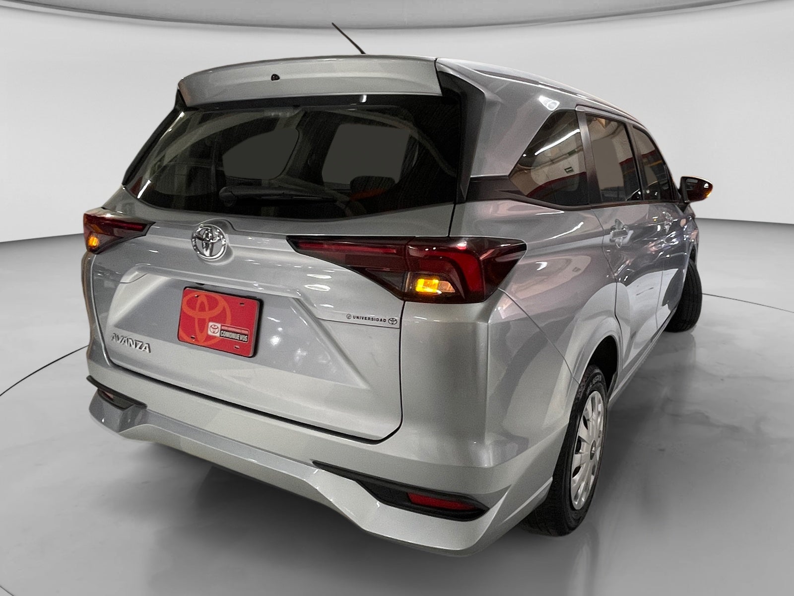 2023 Toyota AVANZA LE MT