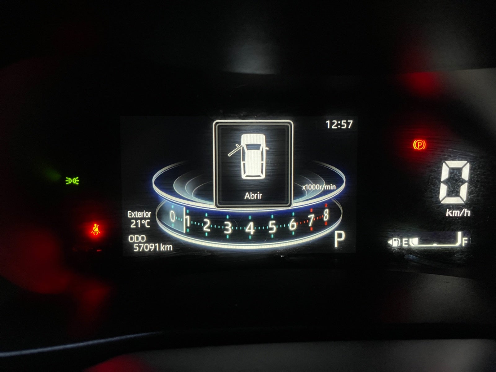 2023 Toyota SILVERADO XLE CVT BI-TONO