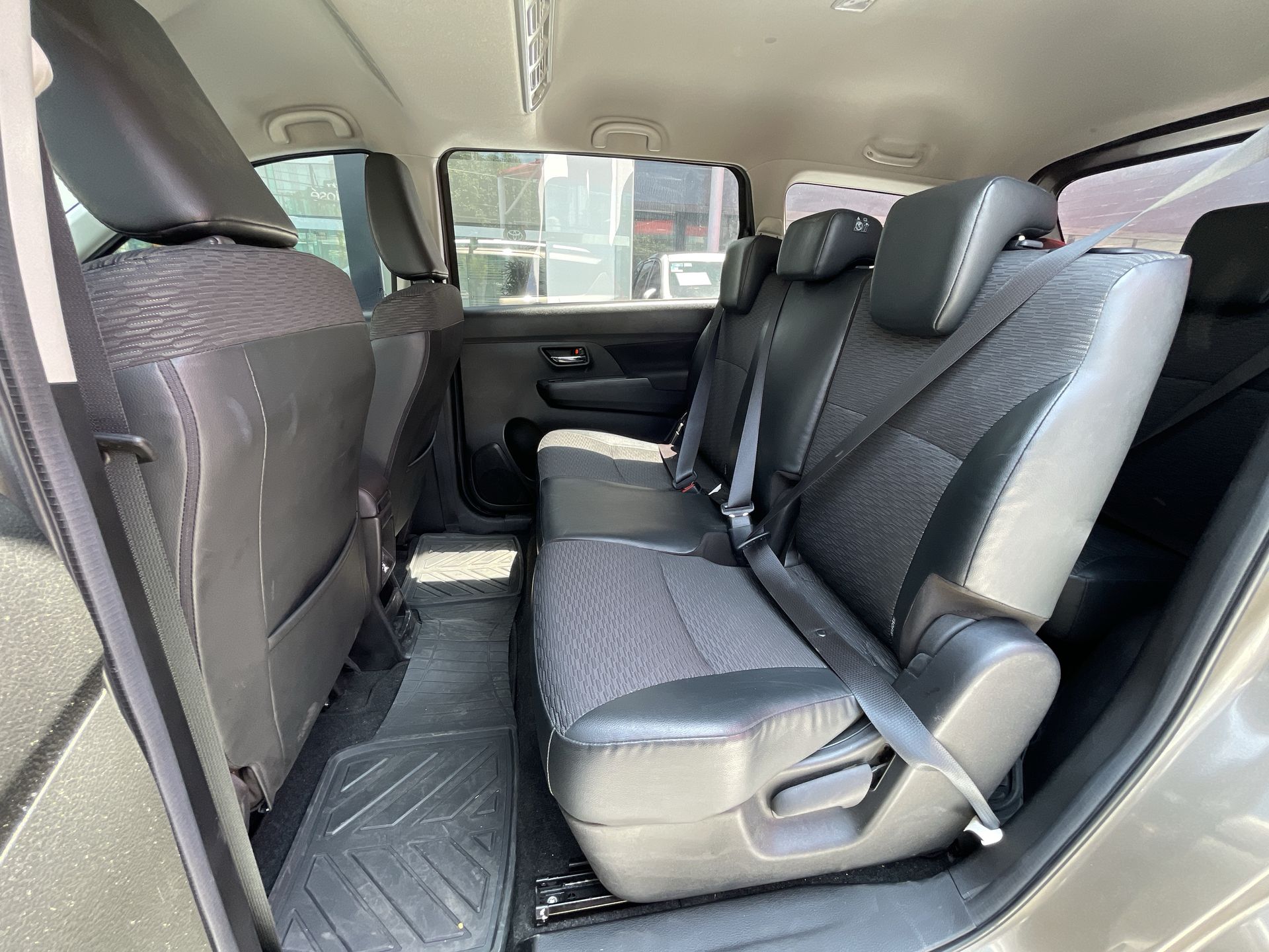 2024 SUZUKI ERTIGA BOOSTERGREEN GLX AT