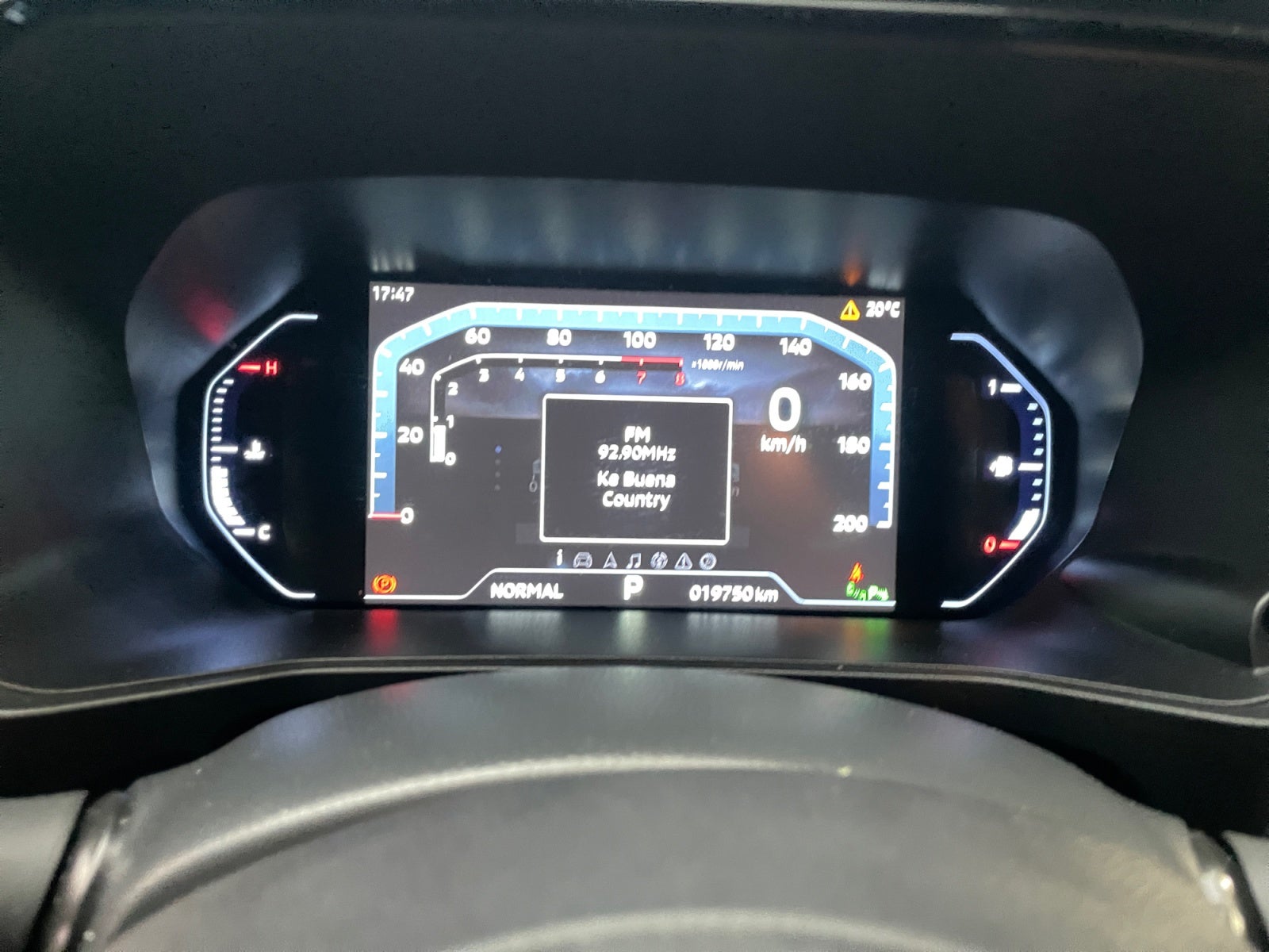 2025 Mitsubishi OUTLANDER SE PLUS