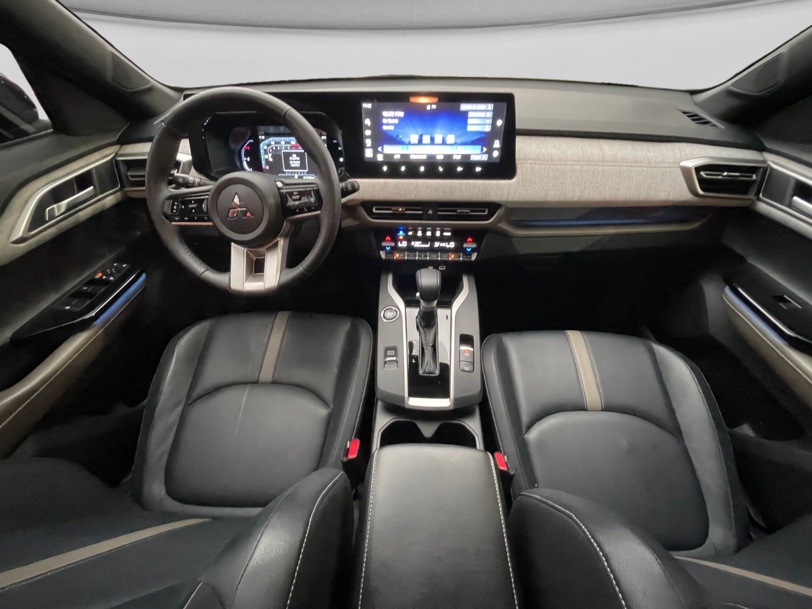 2025 Mitsubishi OUTLANDER SE PLUS