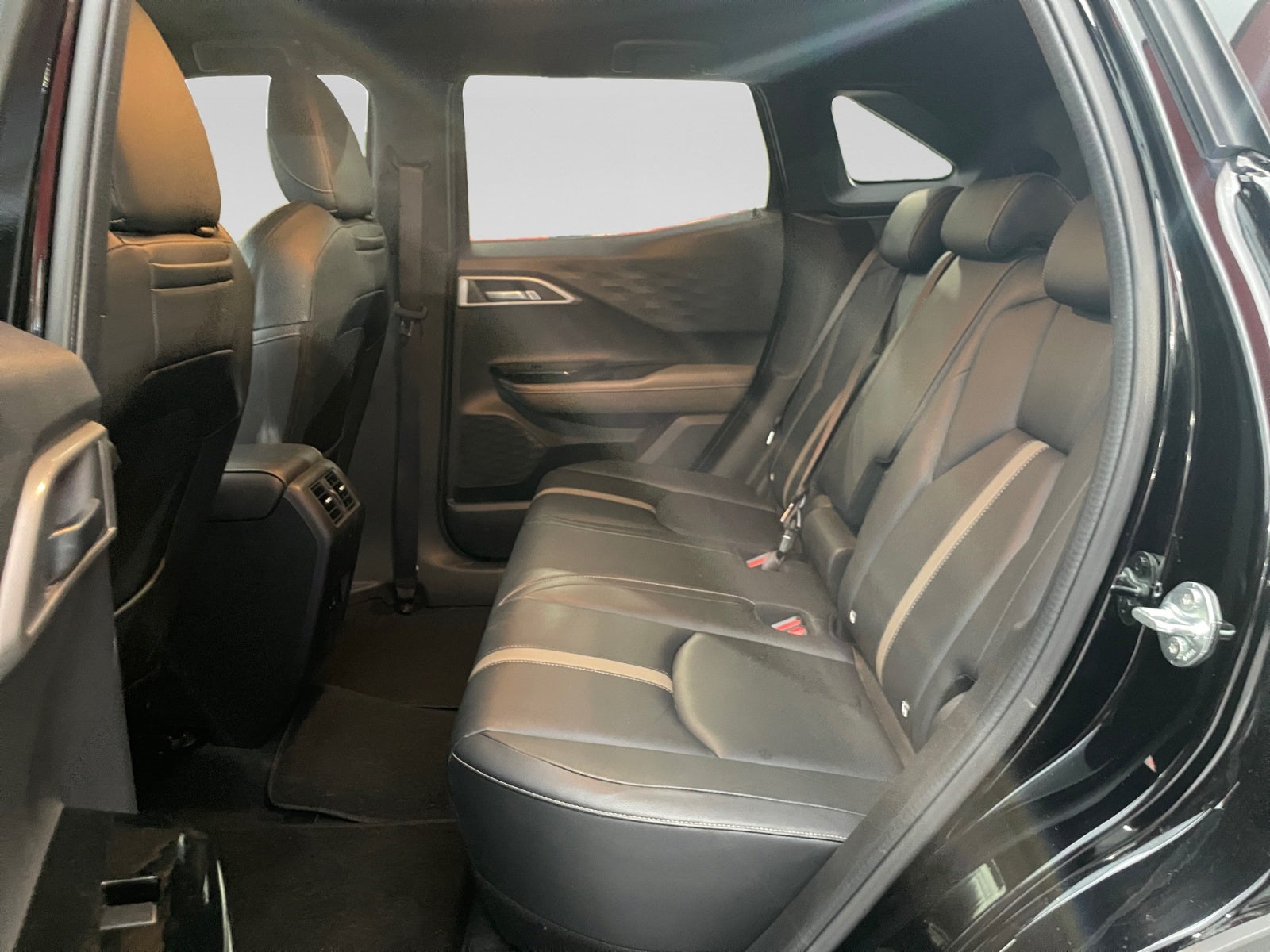 2025 Mitsubishi OUTLANDER SE PLUS