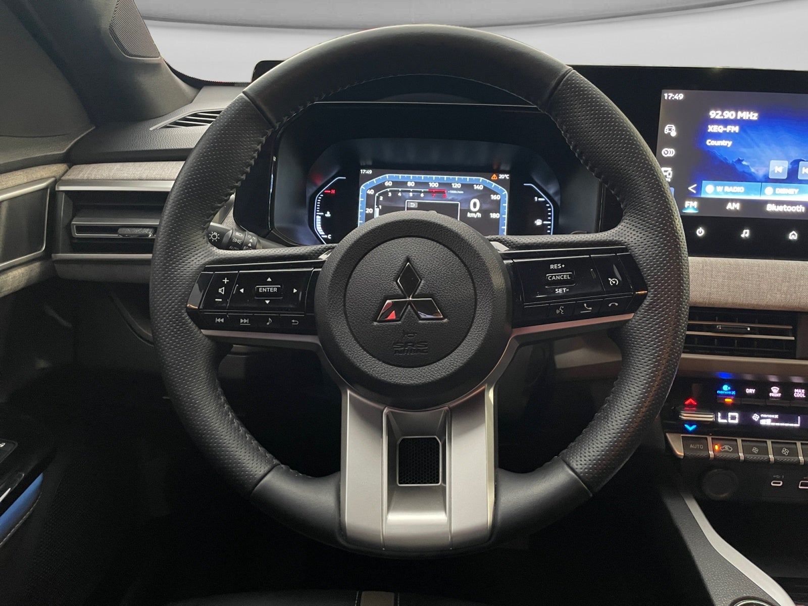 2025 Mitsubishi OUTLANDER SE PLUS