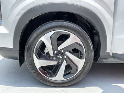 2025 Mitsubishi OUTLANDER SE PLUS