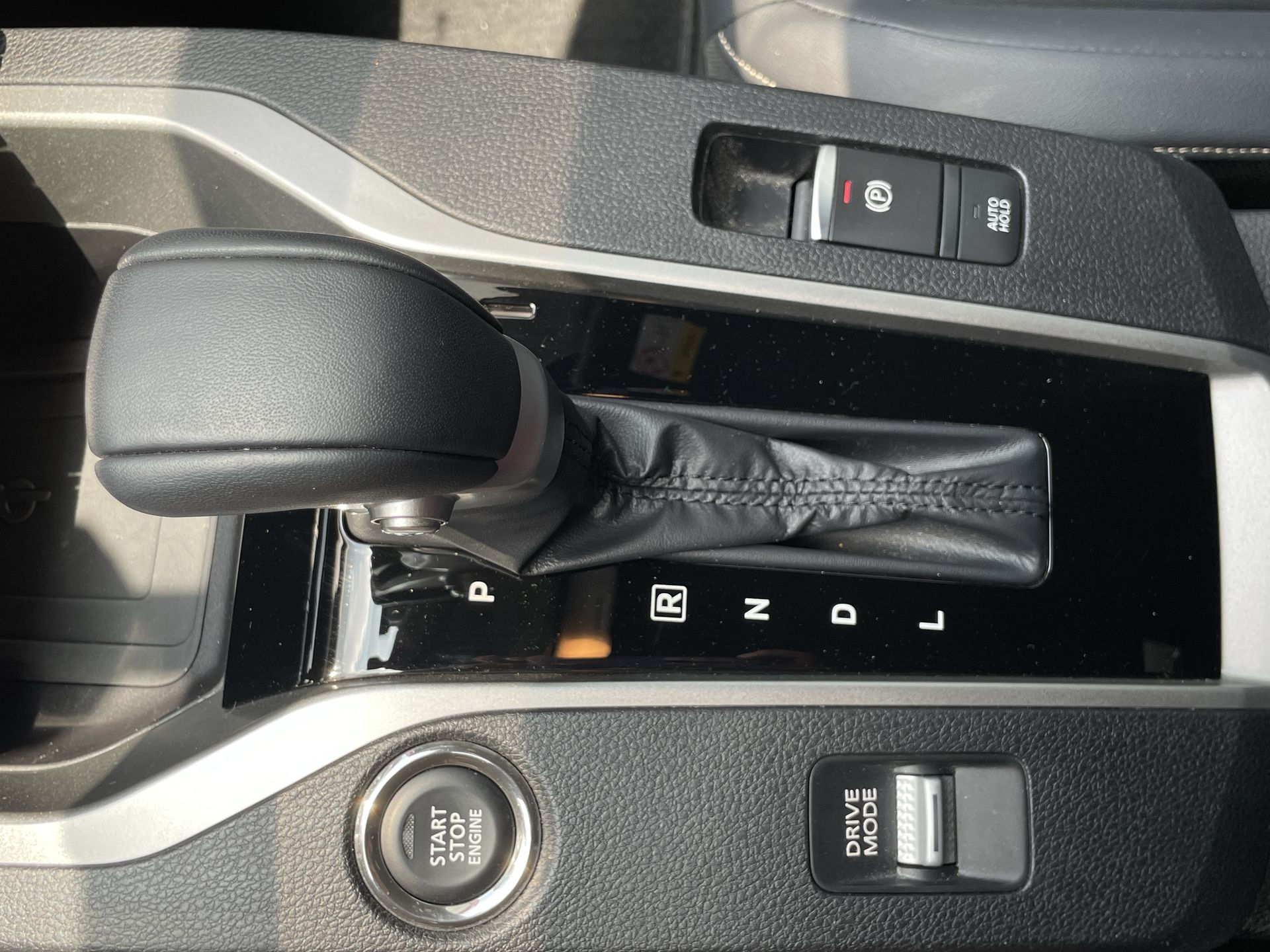 2025 Mitsubishi OUTLANDER SE PLUS