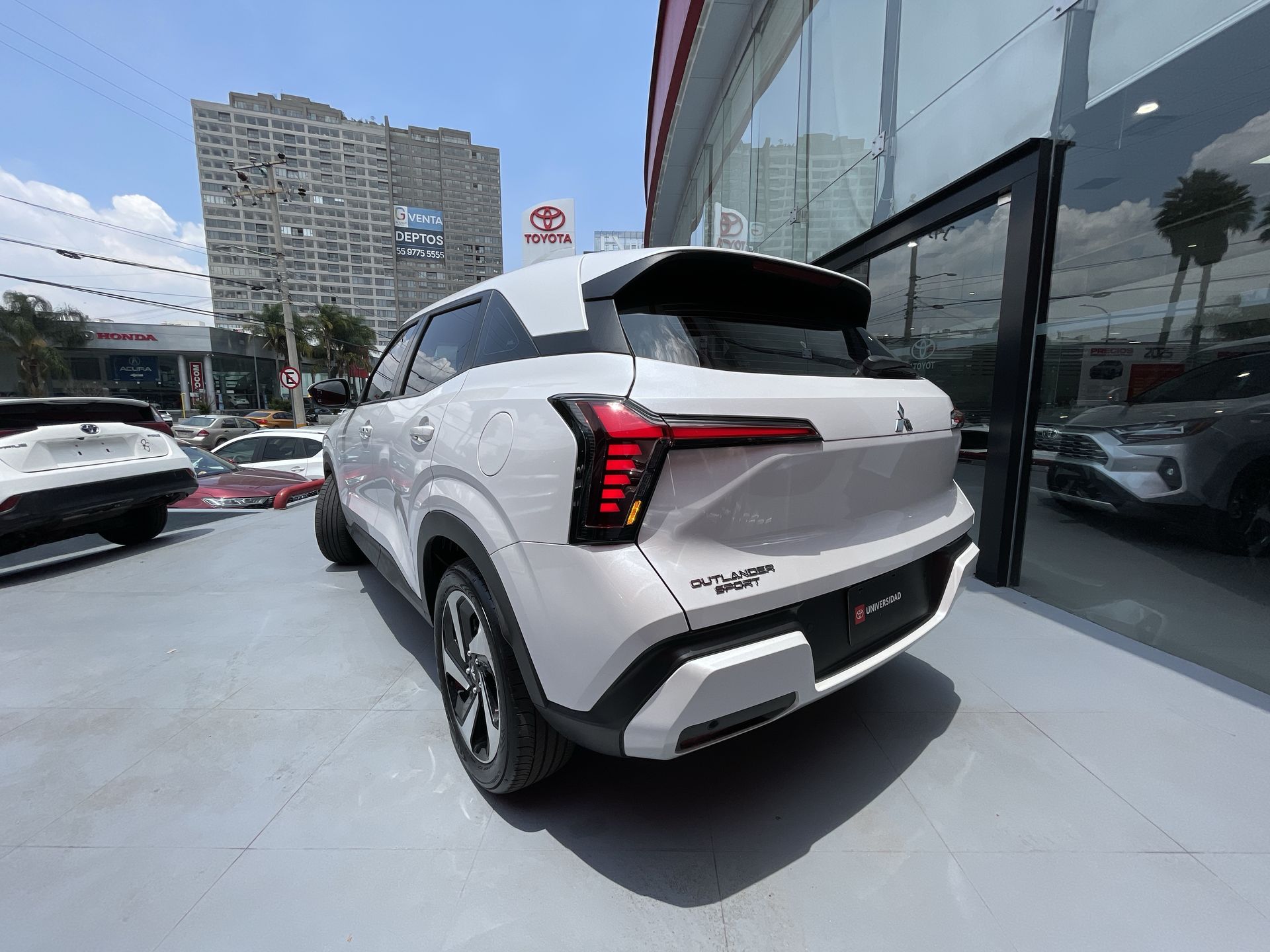 2025 Mitsubishi OUTLANDER SE PLUS