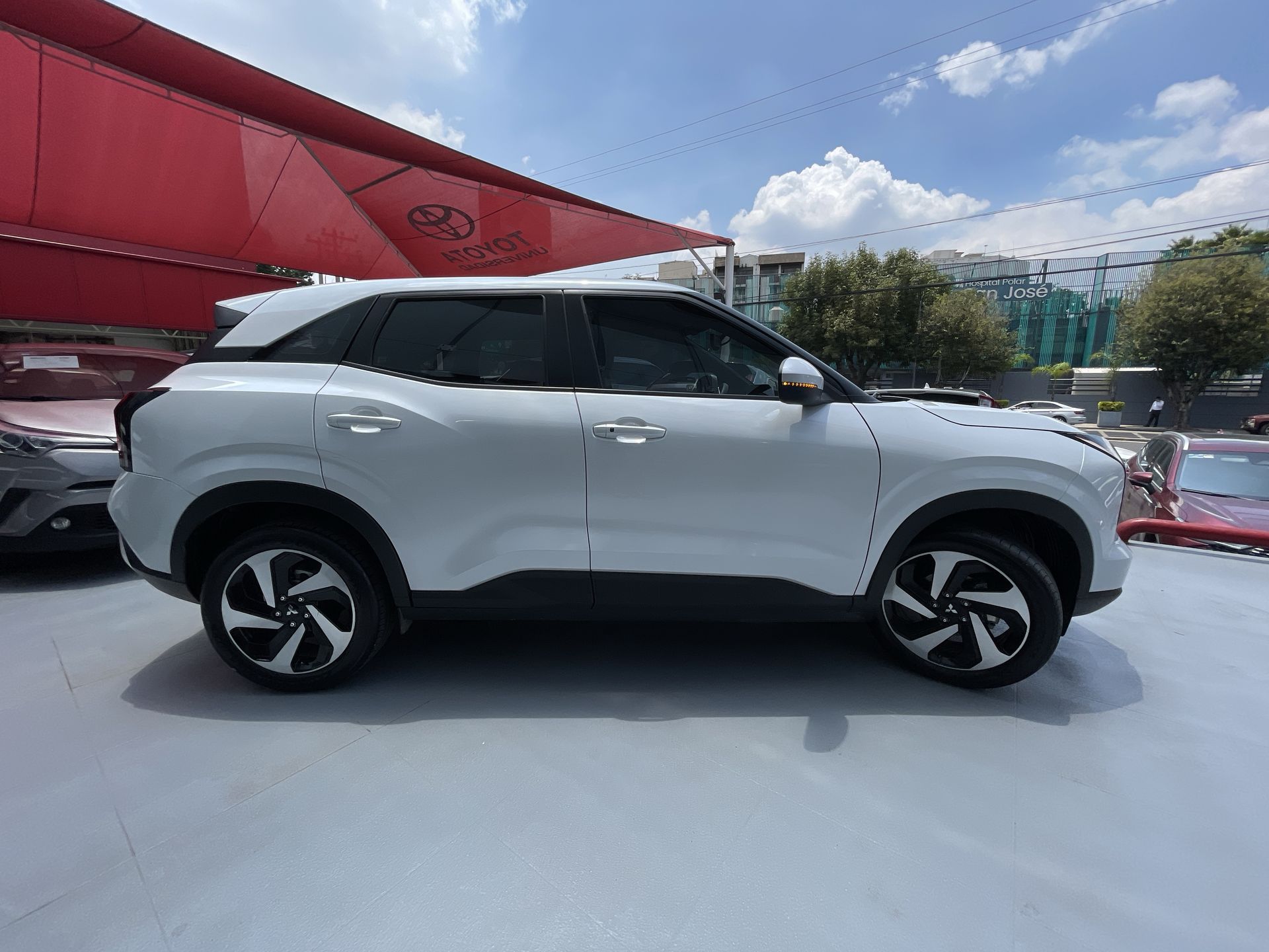 2025 Mitsubishi OUTLANDER SE PLUS