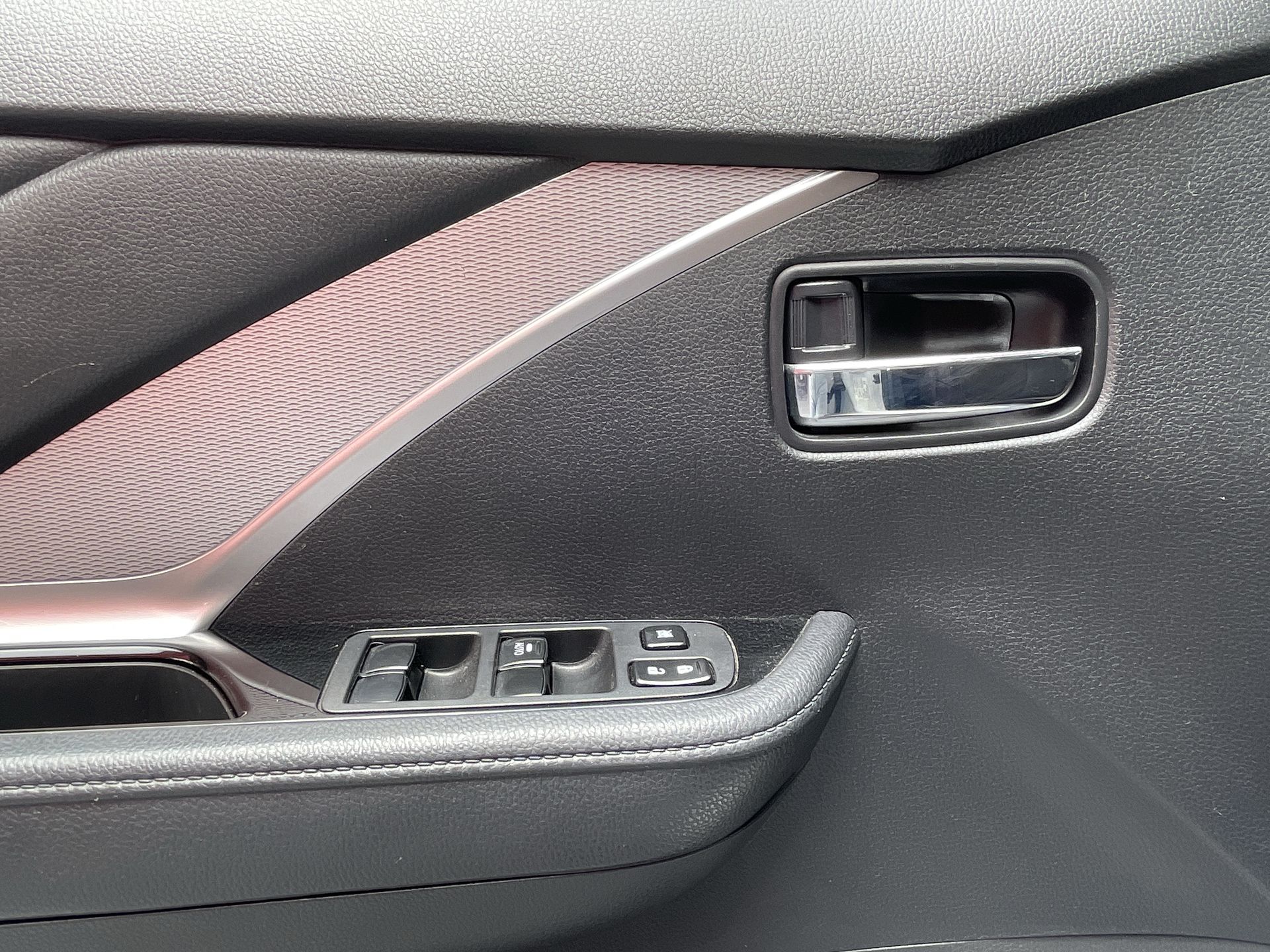 2023 Mitsubishi XPANDER CROSS LIMITED LIMITED