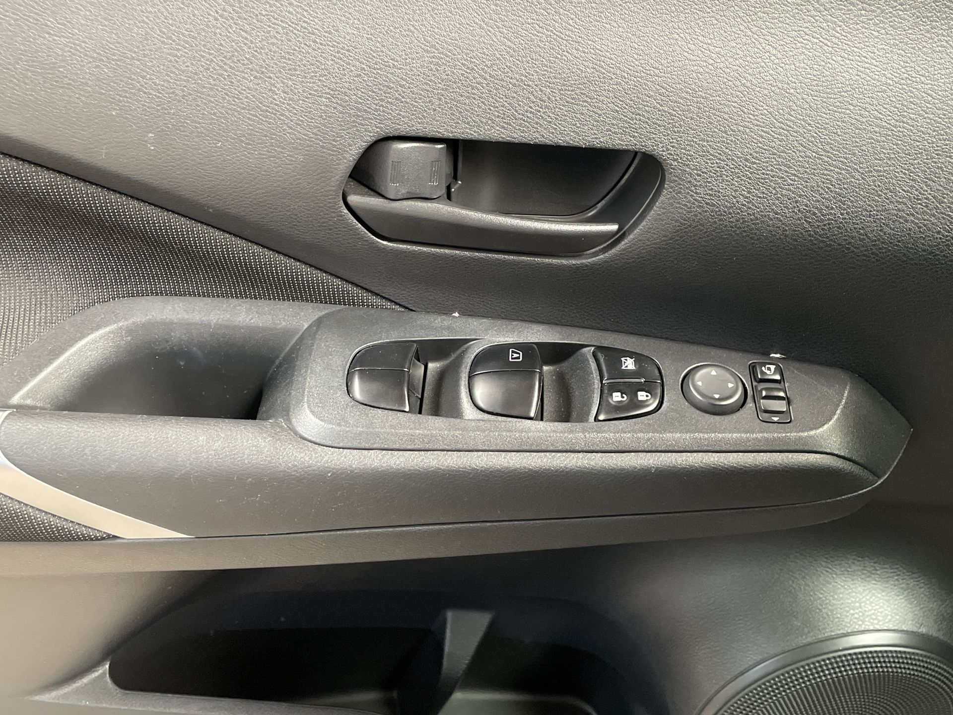 2023 Nissan KICKS ADVANCE E-POWER 23