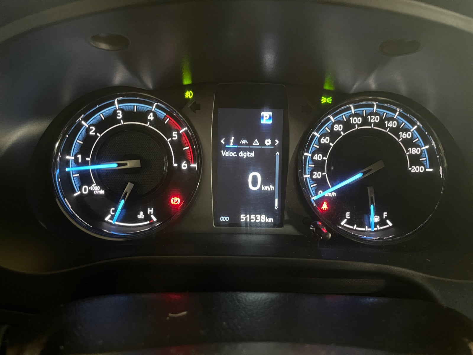 2024 Toyota HILUX D-CAB DSL AT MHEV