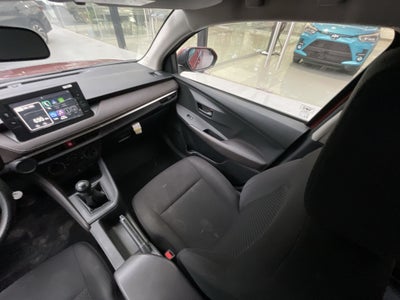 2023 Toyota YARIS BASE MT