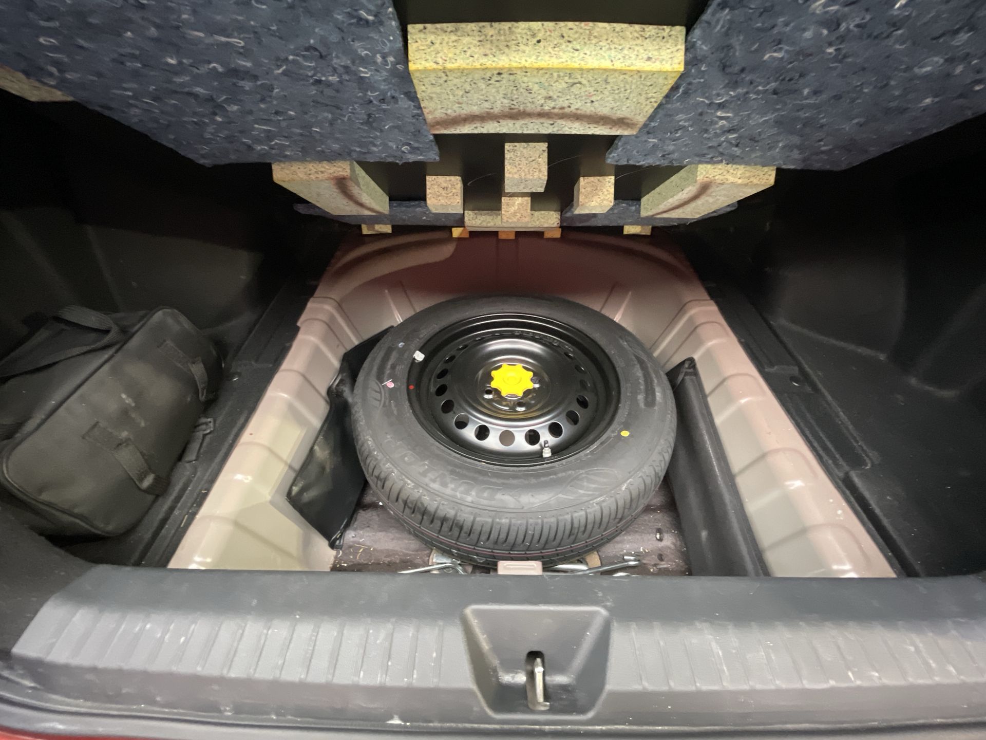 2023 Toyota YARIS BASE MT