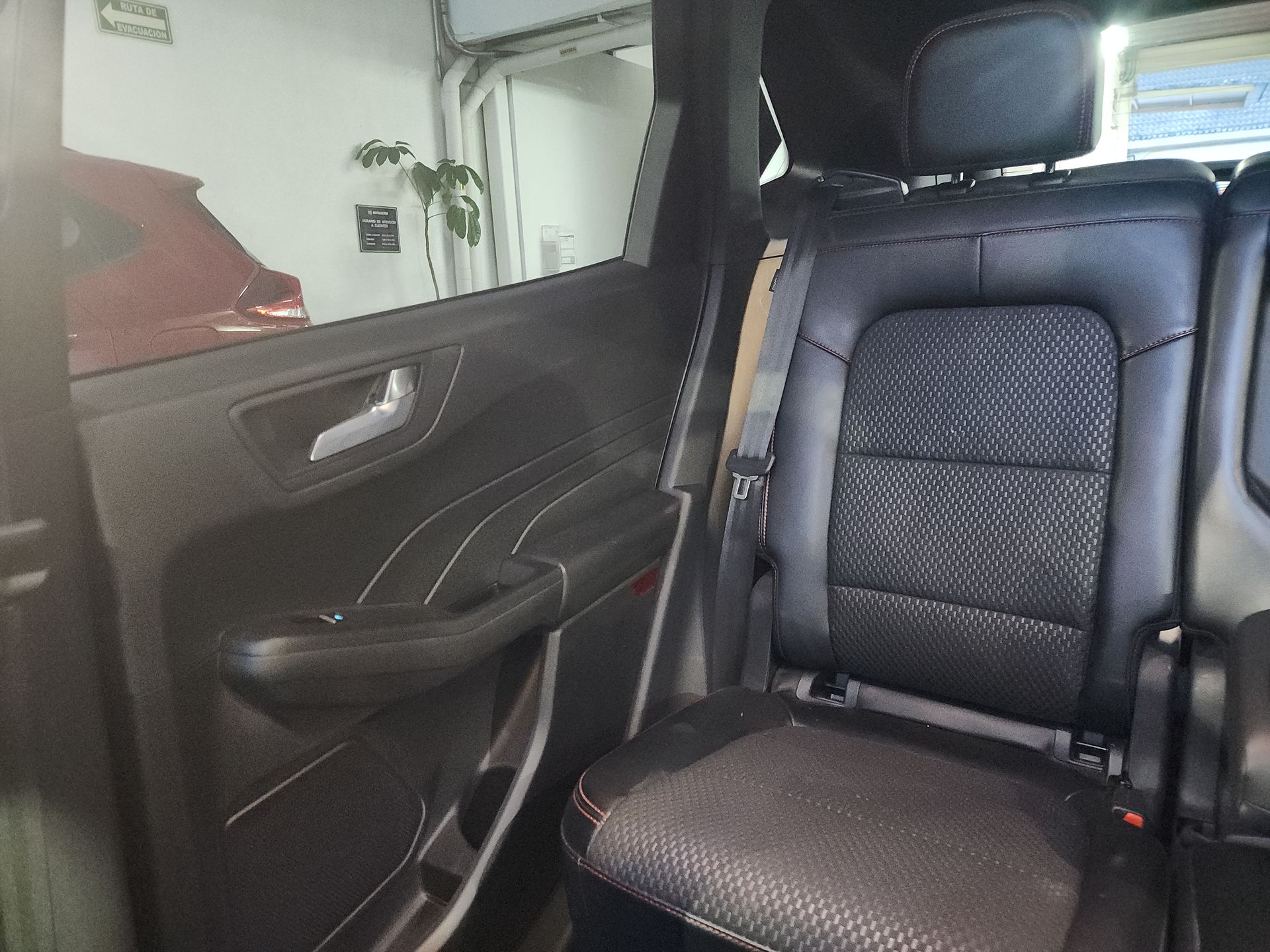 2023 Ford ESCAPE ST-LINE SELECT