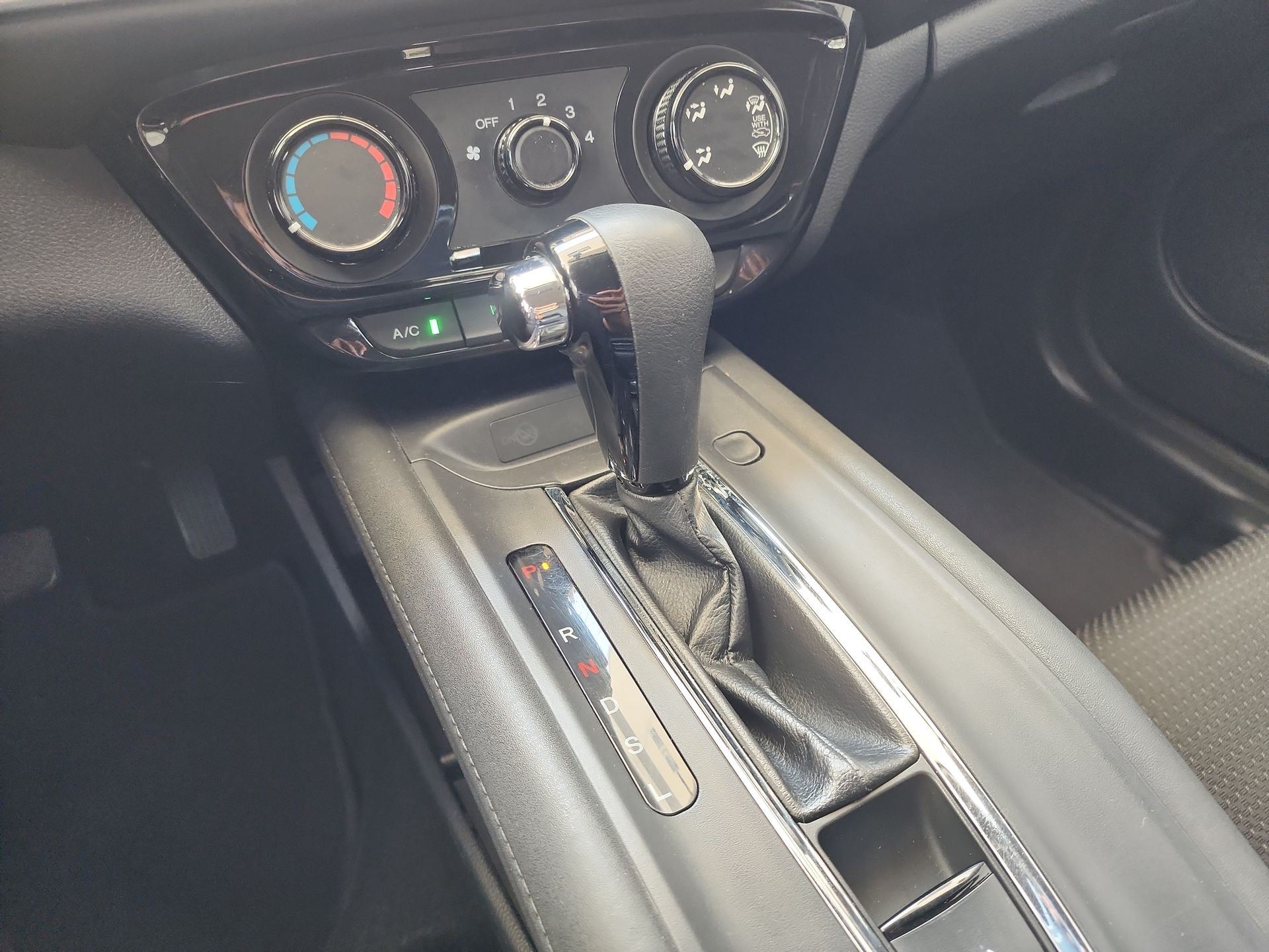 2020 Honda HR-V UNIQ CVT