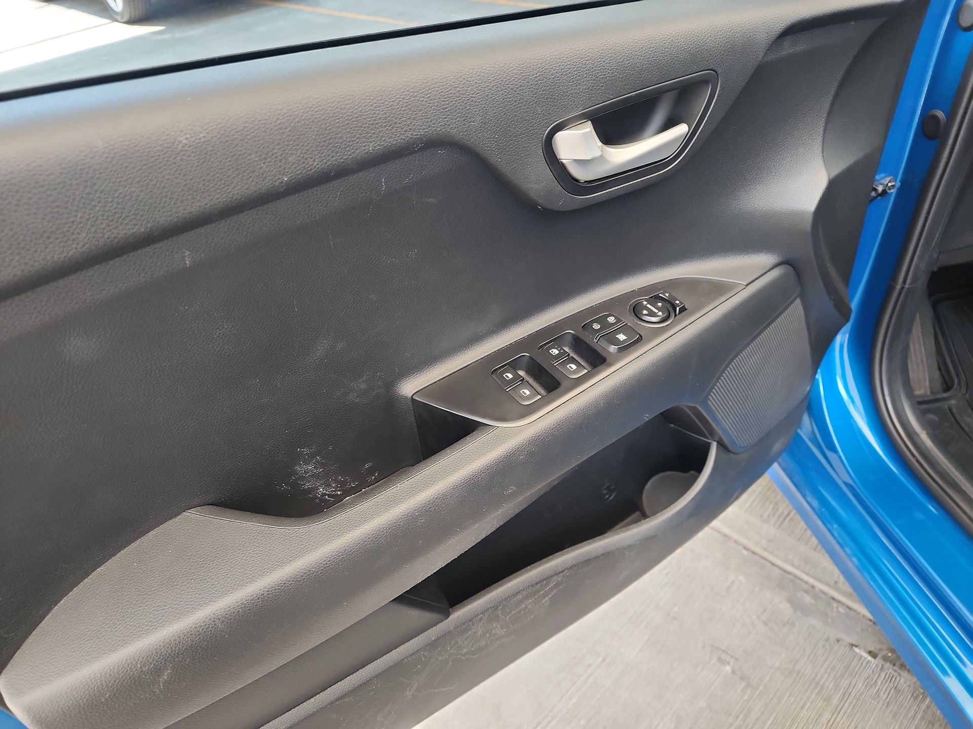 2023 Kia RIO HATCHBACK LX TM