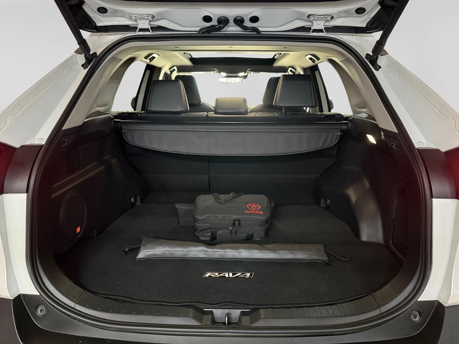 2024 Toyota RAV4 LIMITED HV