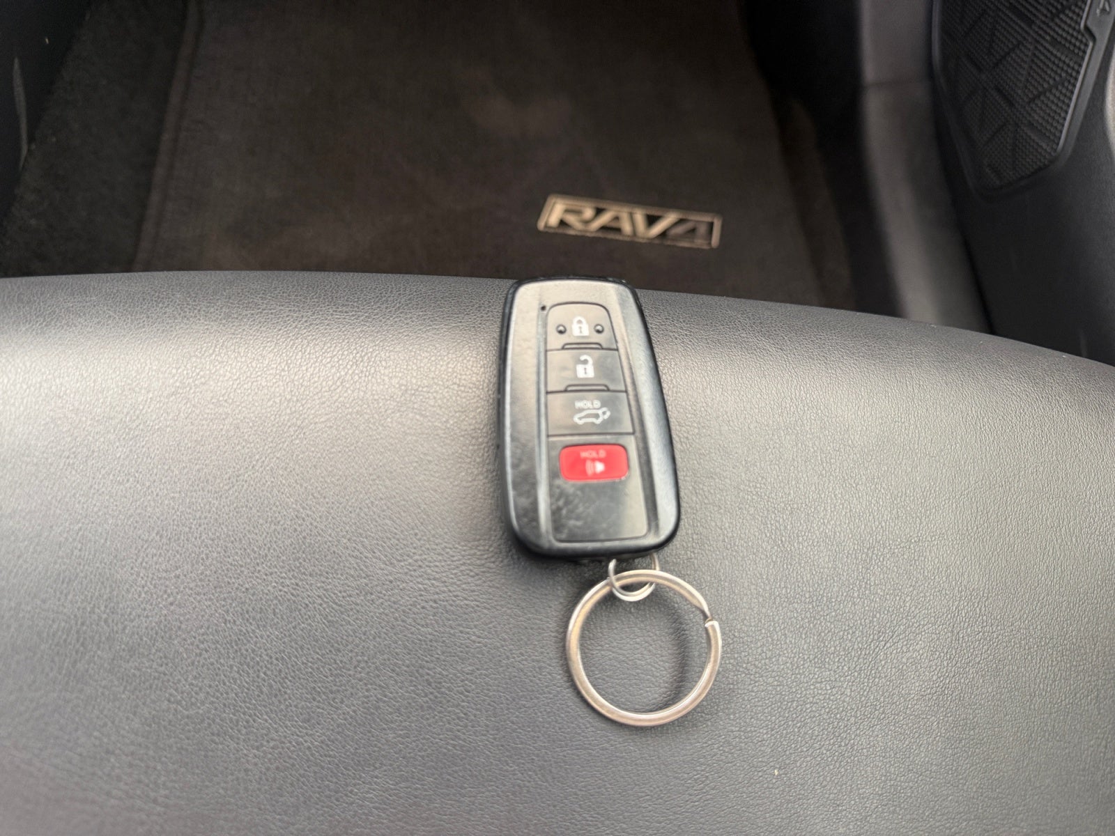 2022 Toyota RAV4 LIMITED HV