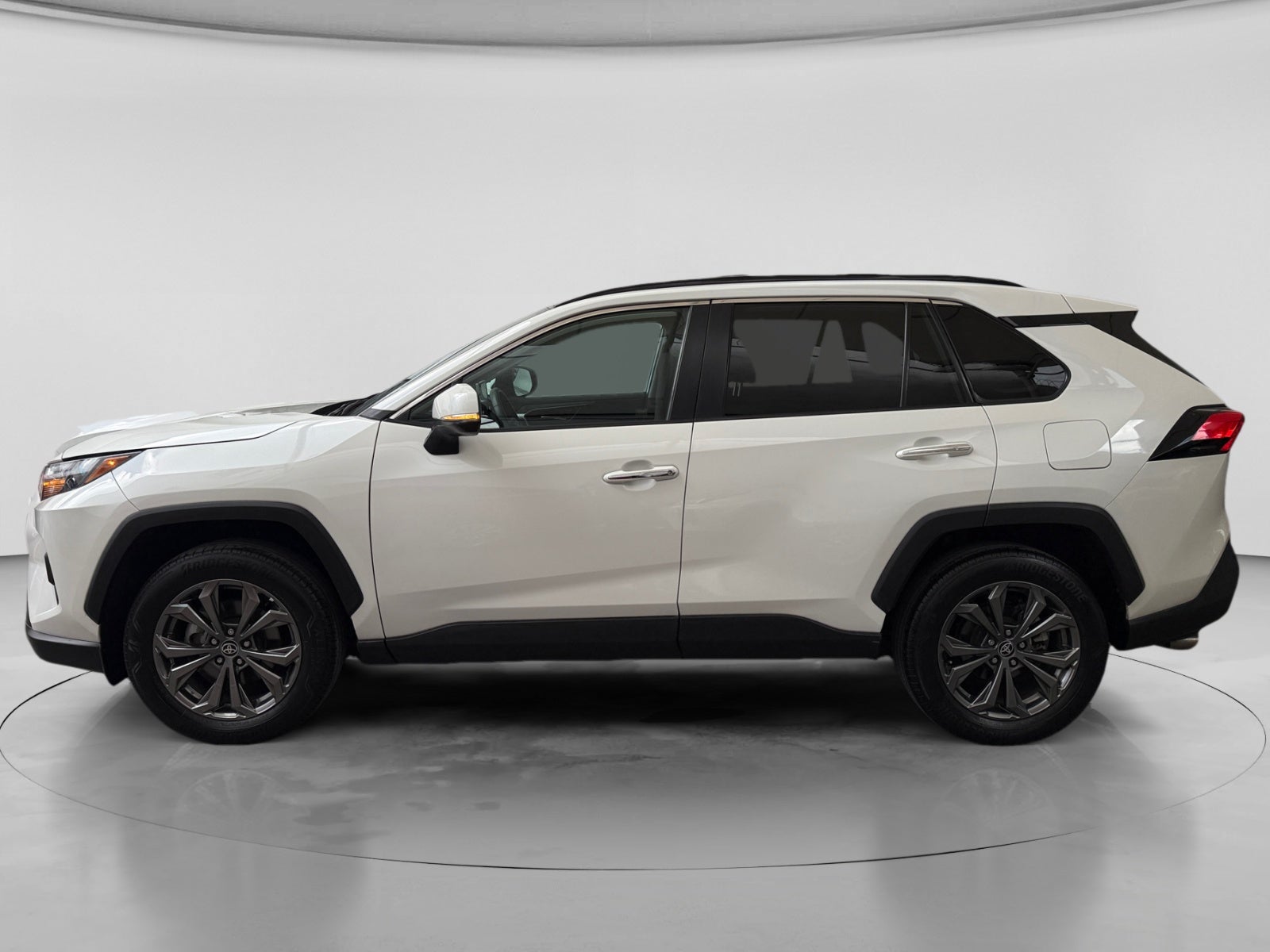 2022 Toyota RAV4 LIMITED HV
