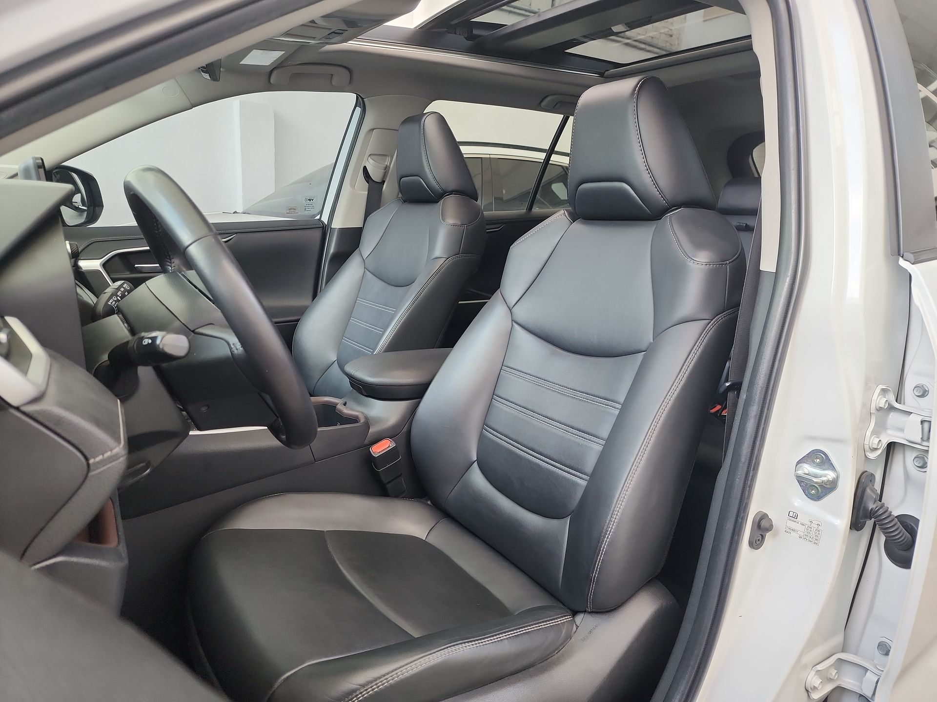 2023 Toyota RAV4 LIMITED HV