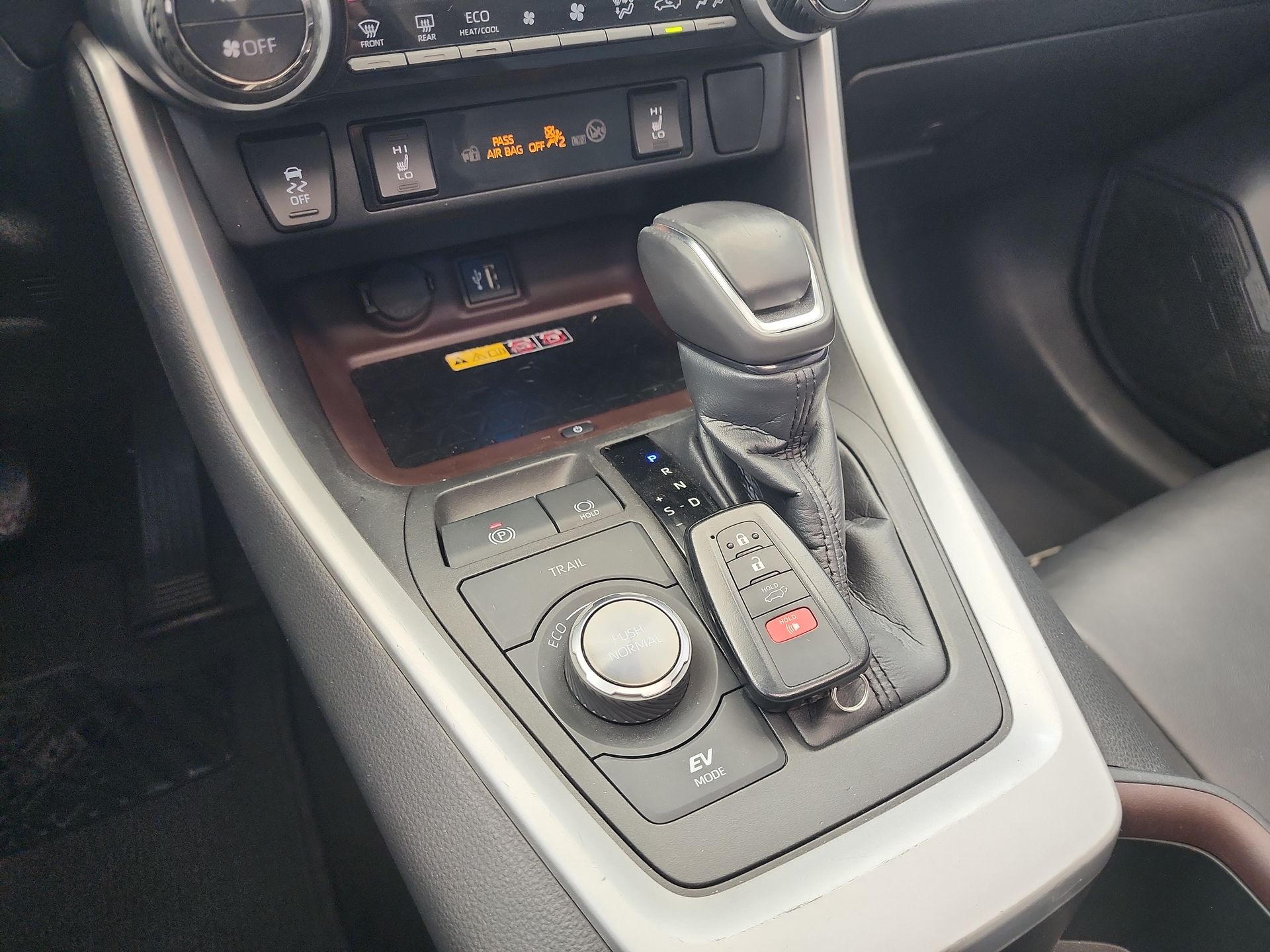 2023 Toyota RAV4 LIMITED HV