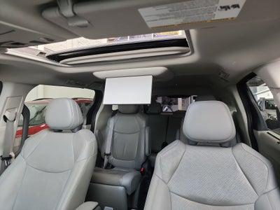 2023 Toyota SIENNA LIMITED