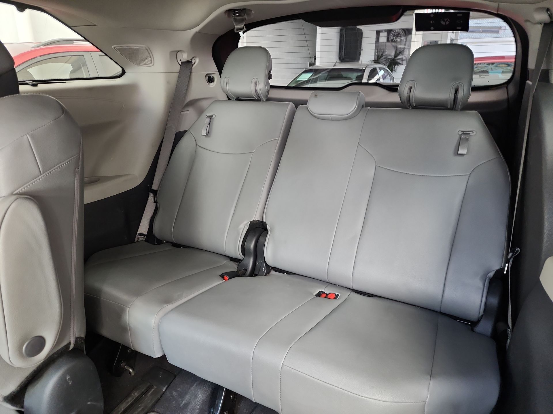 2023 Toyota SIENNA LIMITED
