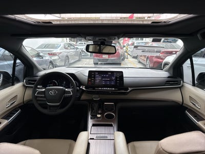2023 Toyota SIENNA XLE PIEL