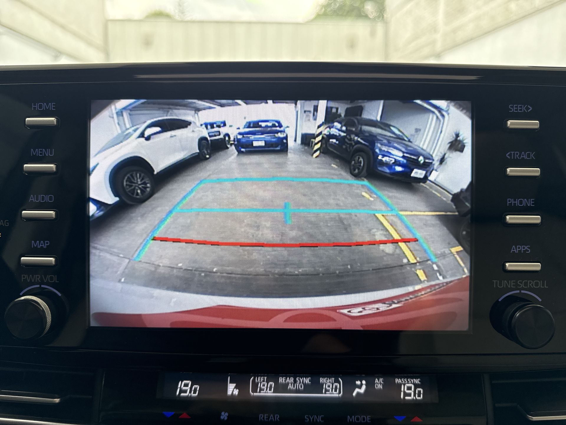 2023 Toyota SIENNA XLE PIEL
