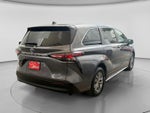 2022 Toyota SIENNA LE