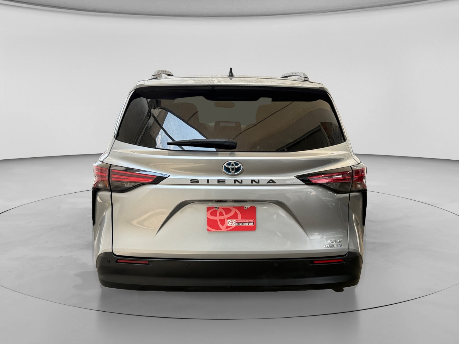 2022 Toyota SIENNA XLE
