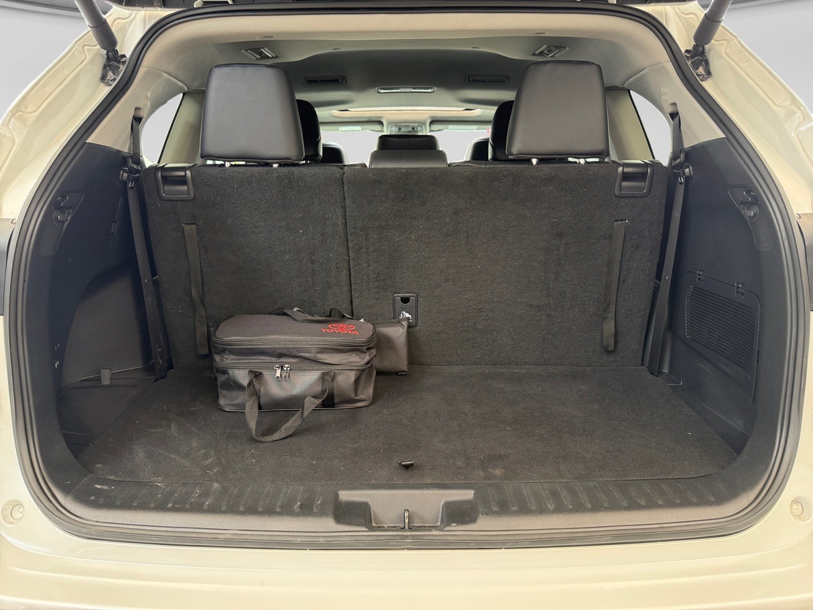 2025 Toyota HIGHLANDER XLE HEV