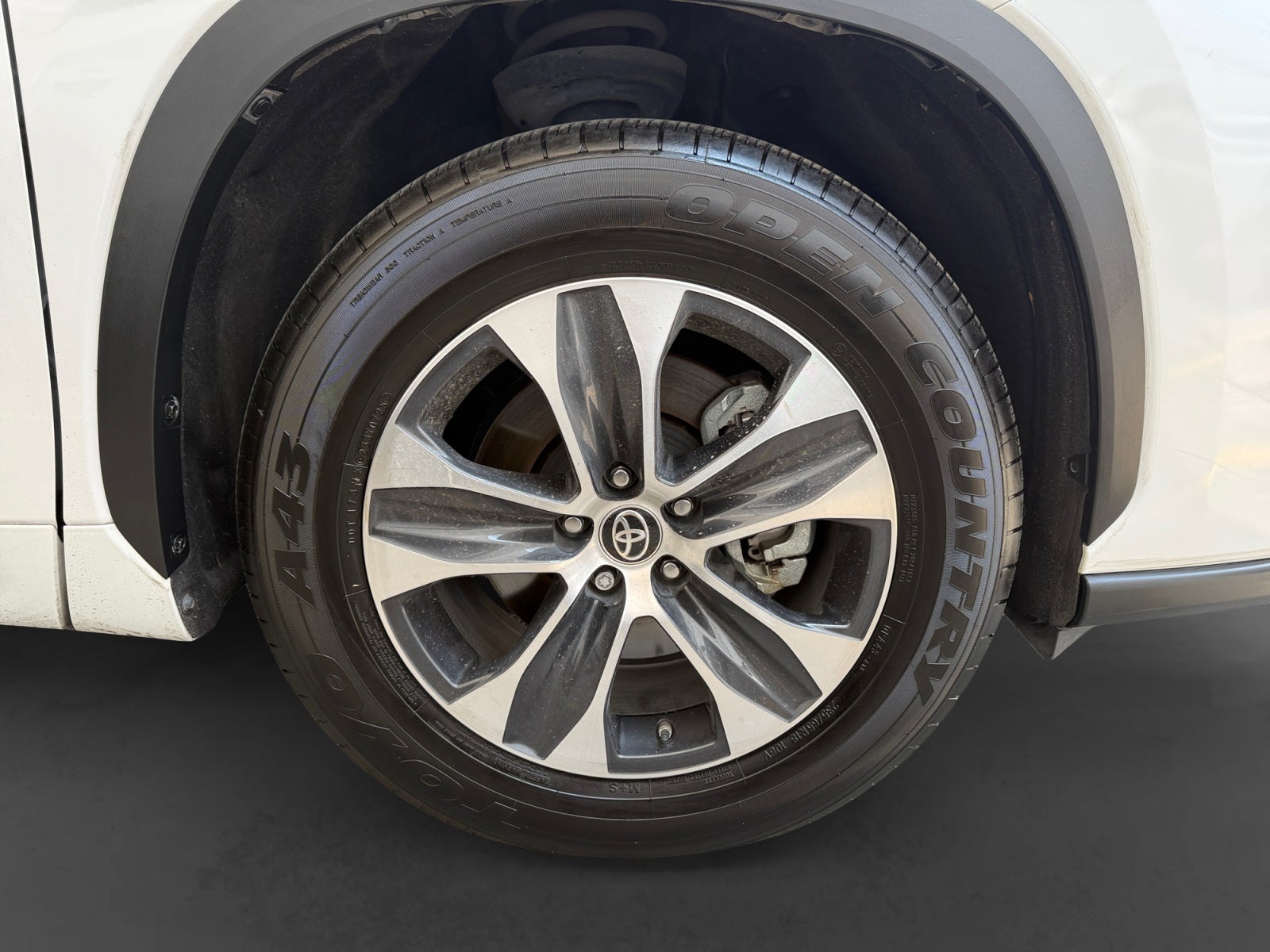 2025 Toyota HIGHLANDER XLE HEV
