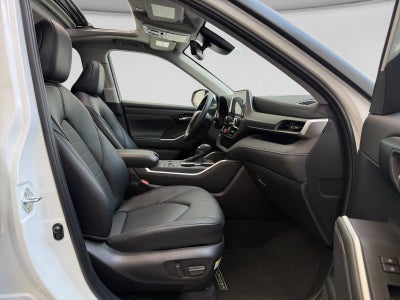 2025 Toyota HIGHLANDER XLE HEV