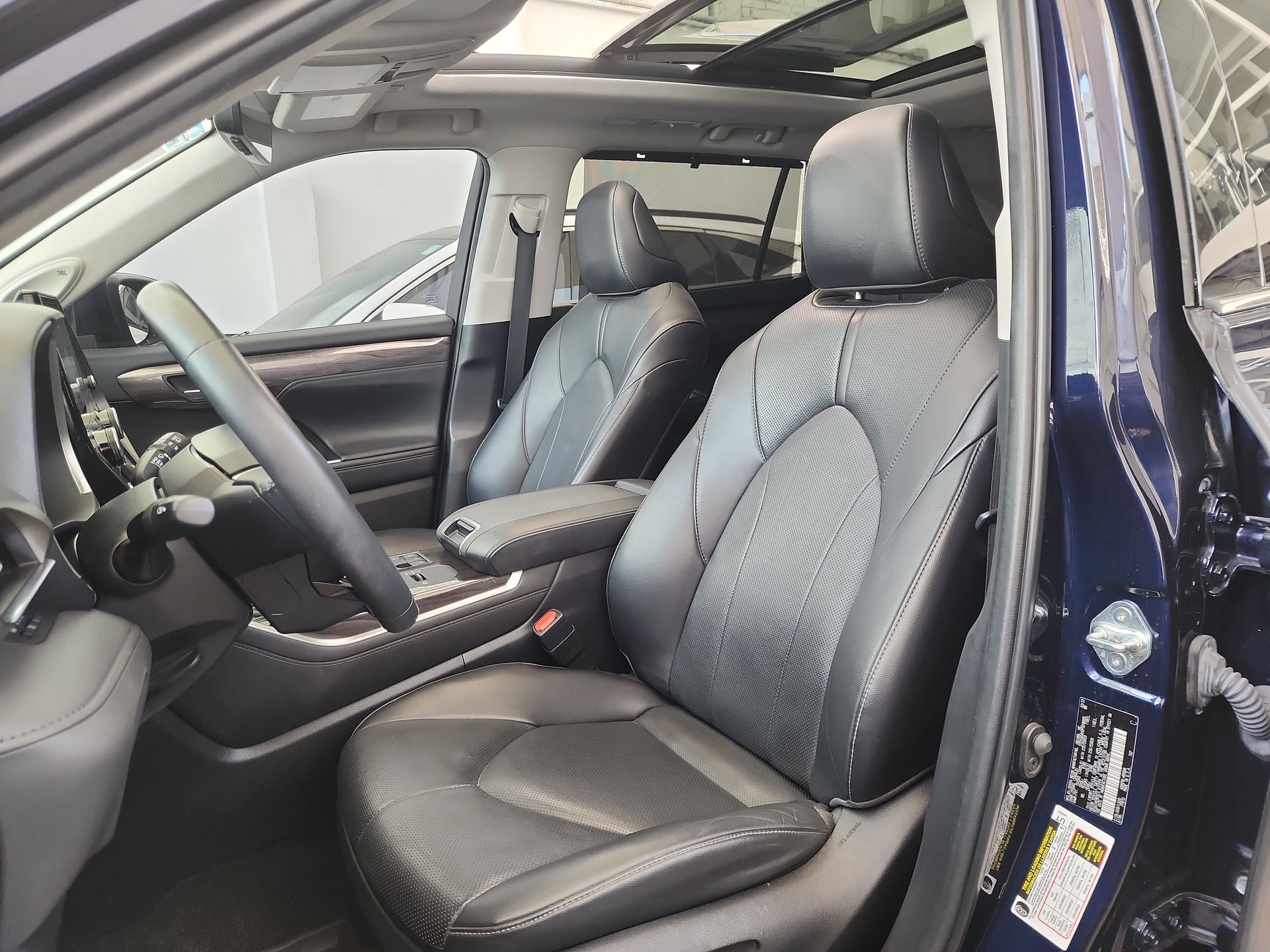 2023 Toyota HIGHLANDER LIMITED