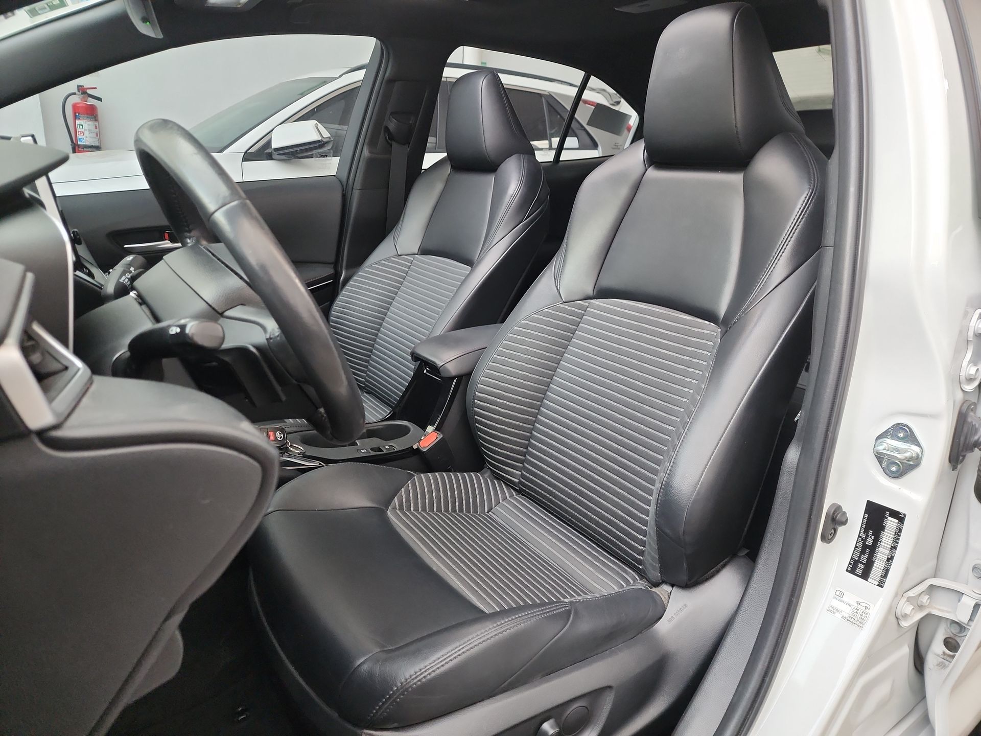 2023 Toyota COROLLA SE CVT