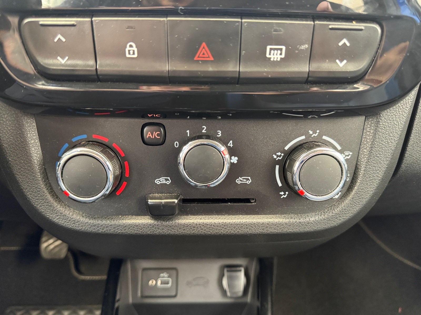 2023 RENAULT KWID BITONO