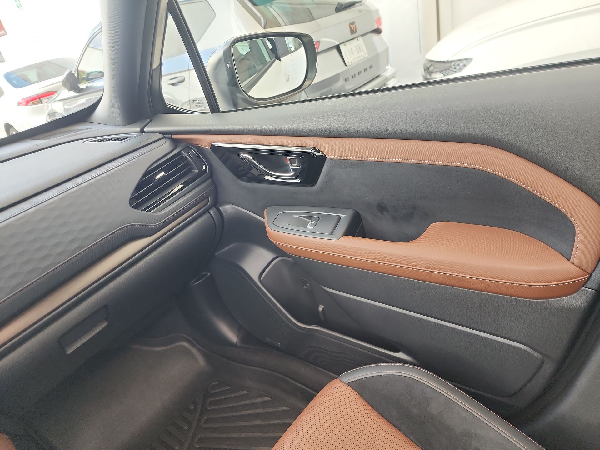 2026 Subaru B9 2.5I E-BOXER HEV CVT