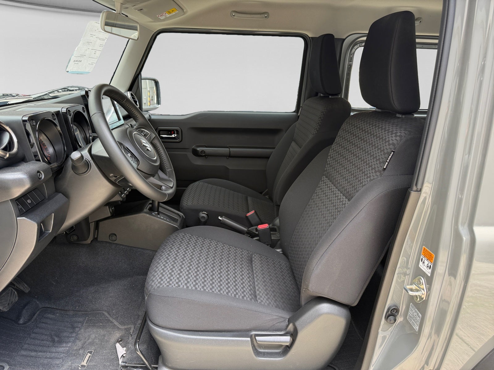 2025 SUZUKI IGNIS GLX AT 5 DOOR