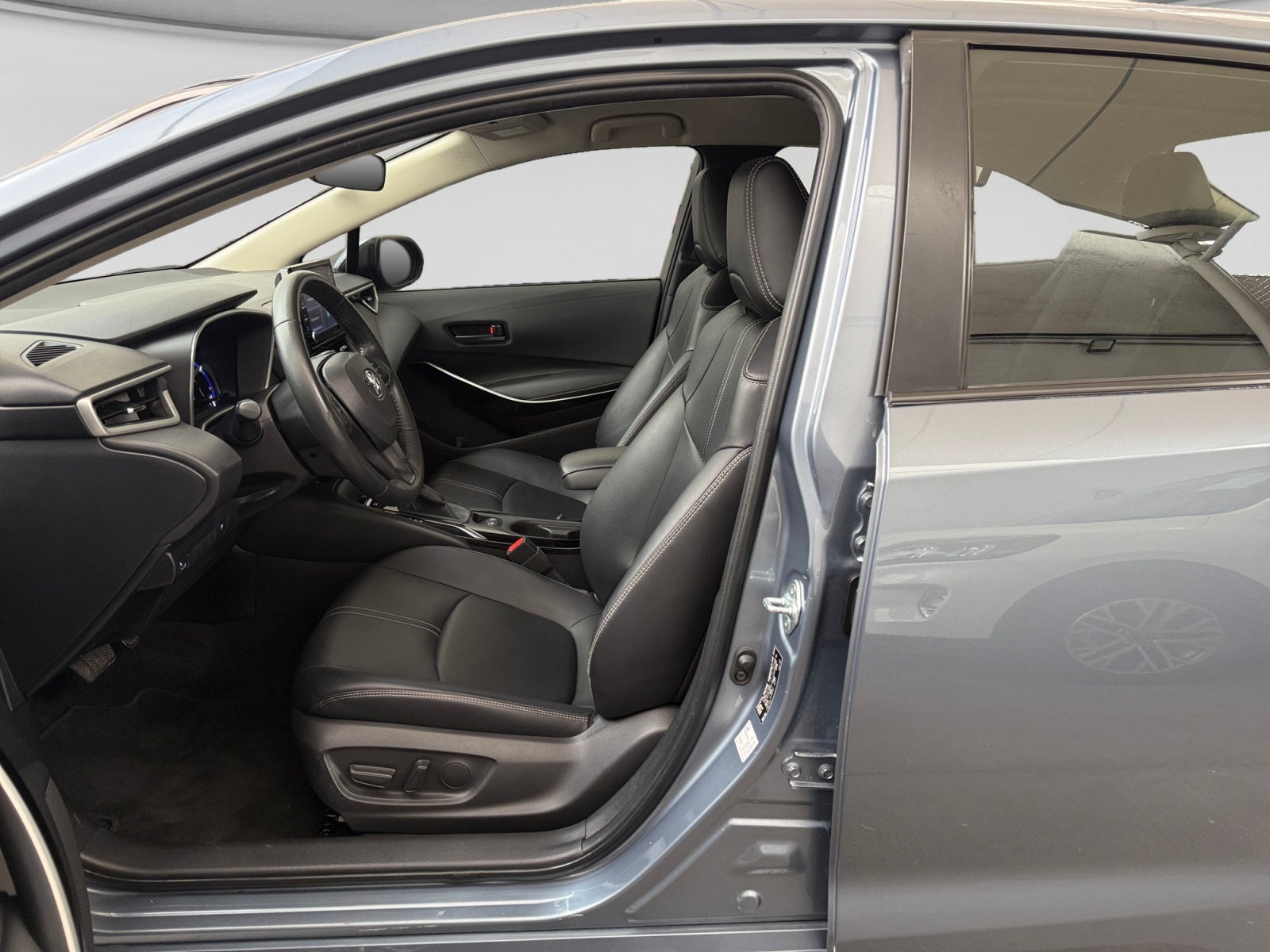 2022 Toyota COROLLA LE HV