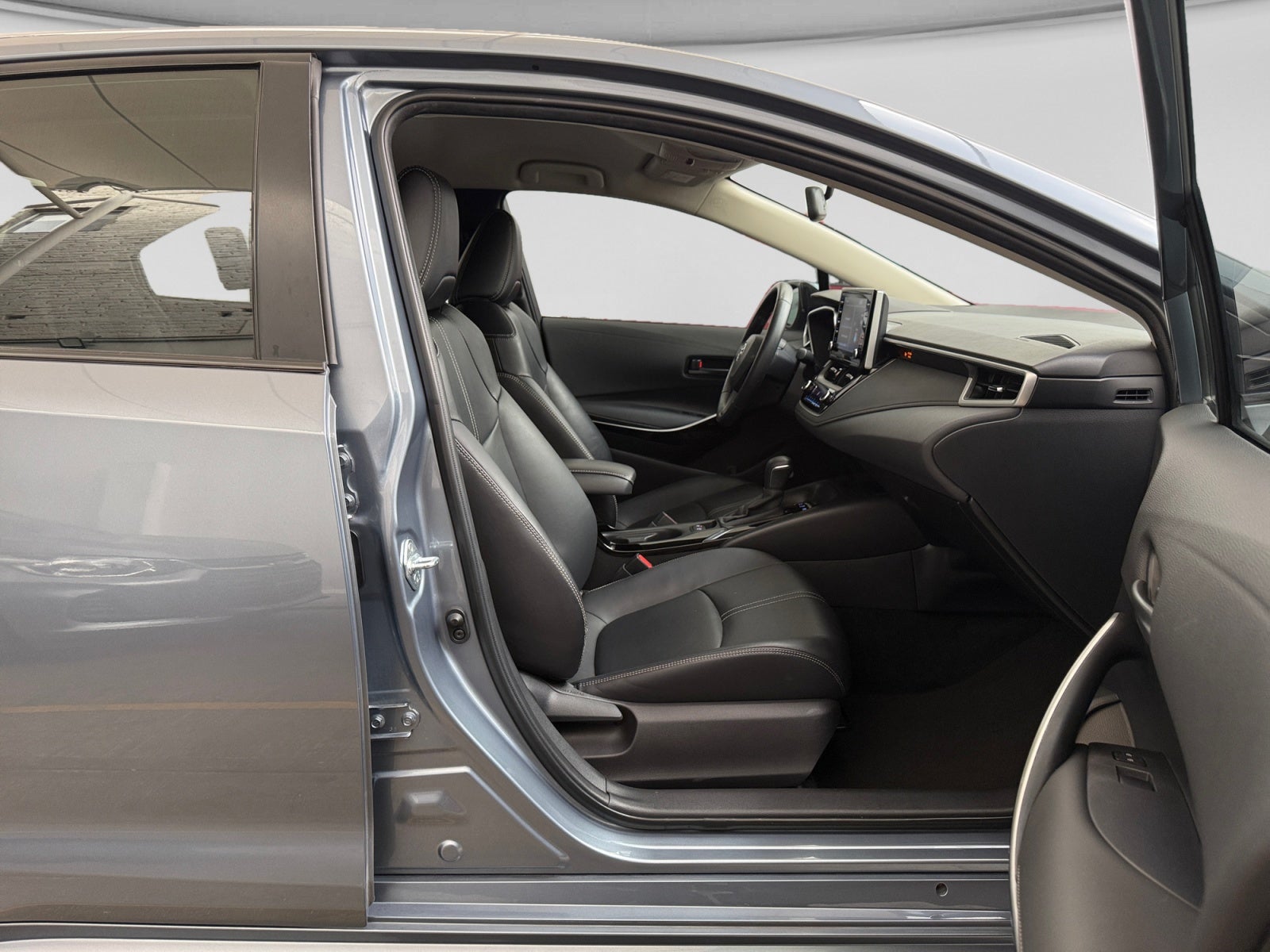 2022 Toyota COROLLA LE HV