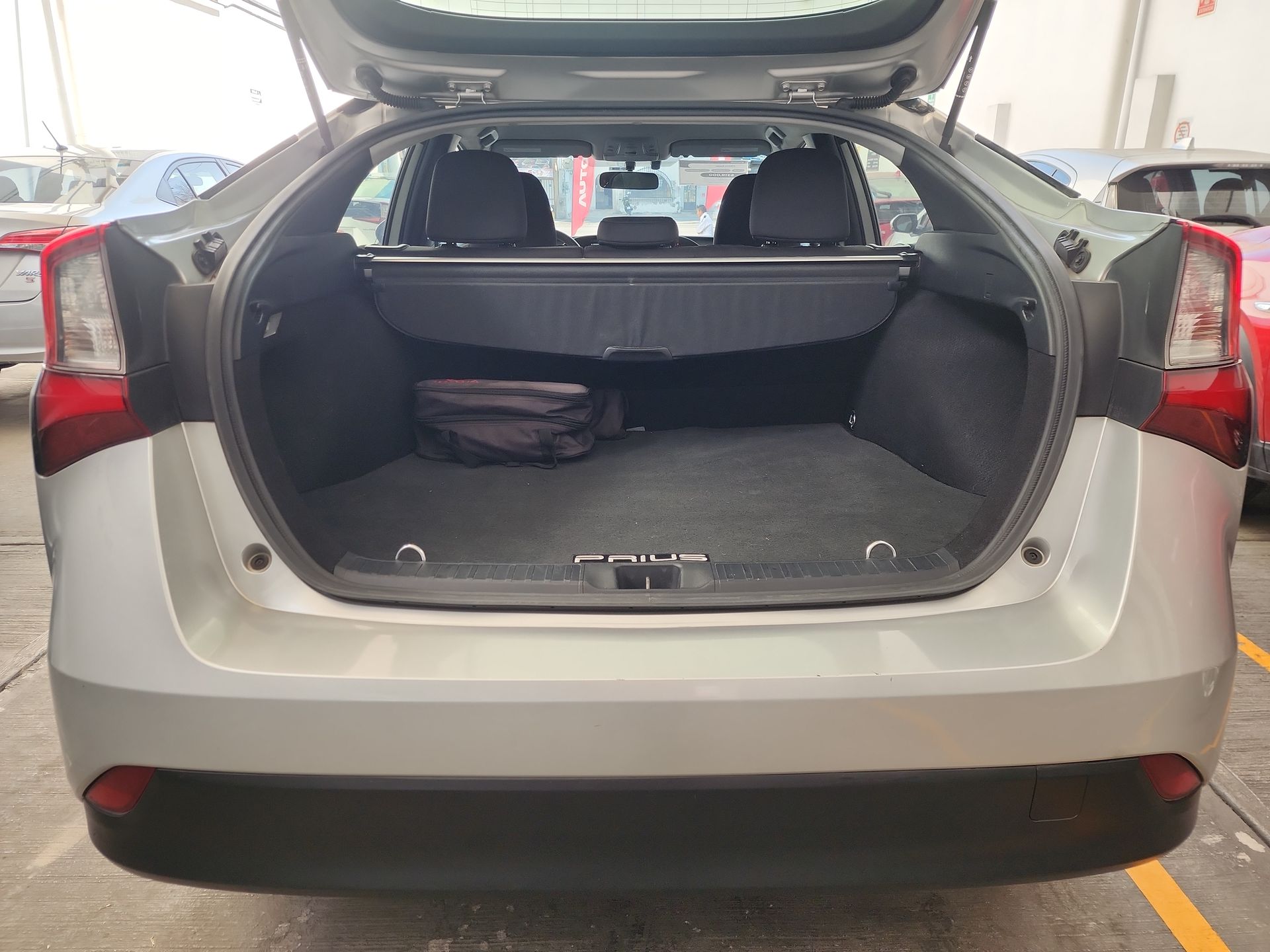 2020 Toyota PRIUS BASE