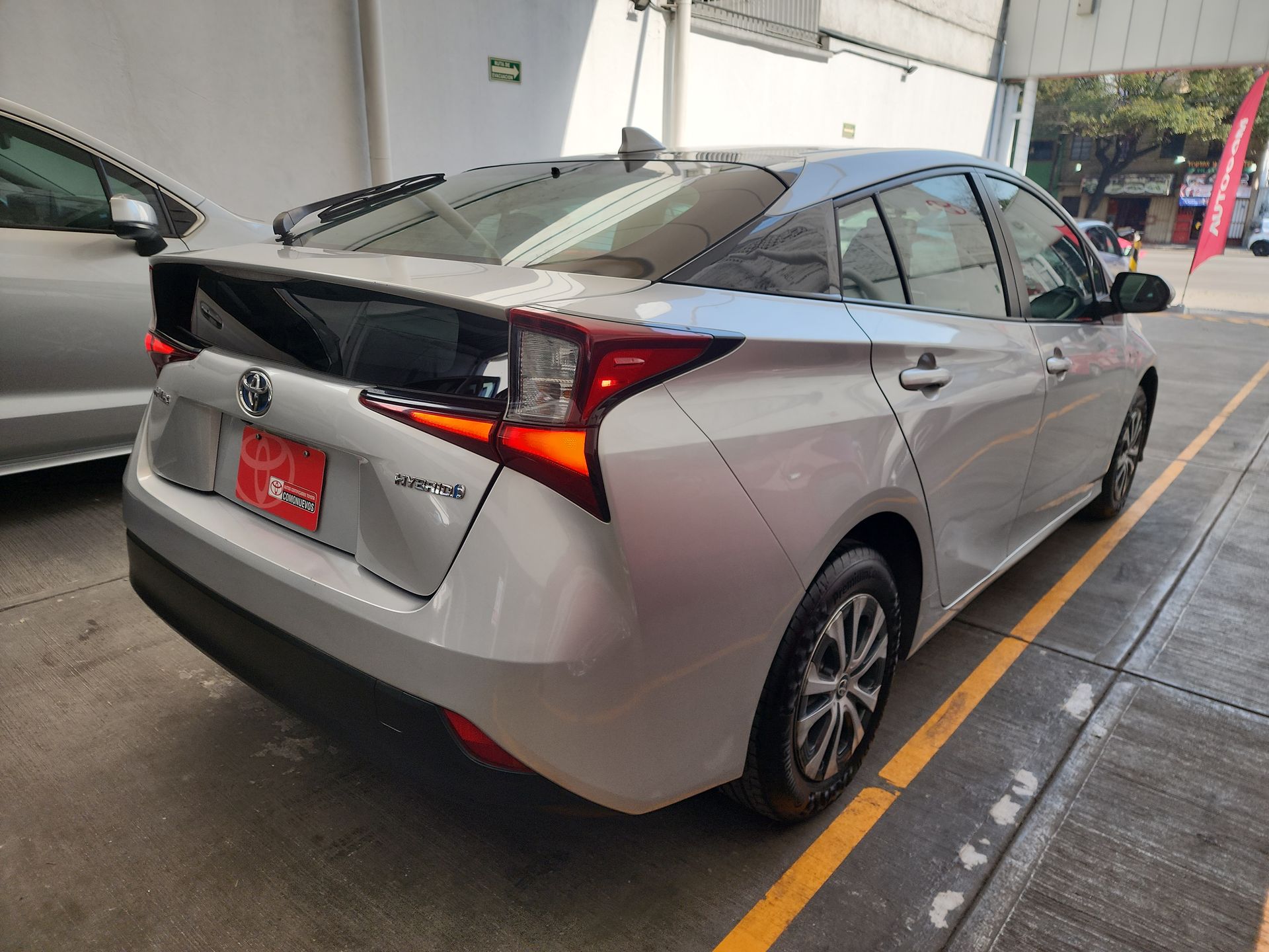 2020 Toyota PRIUS BASE
