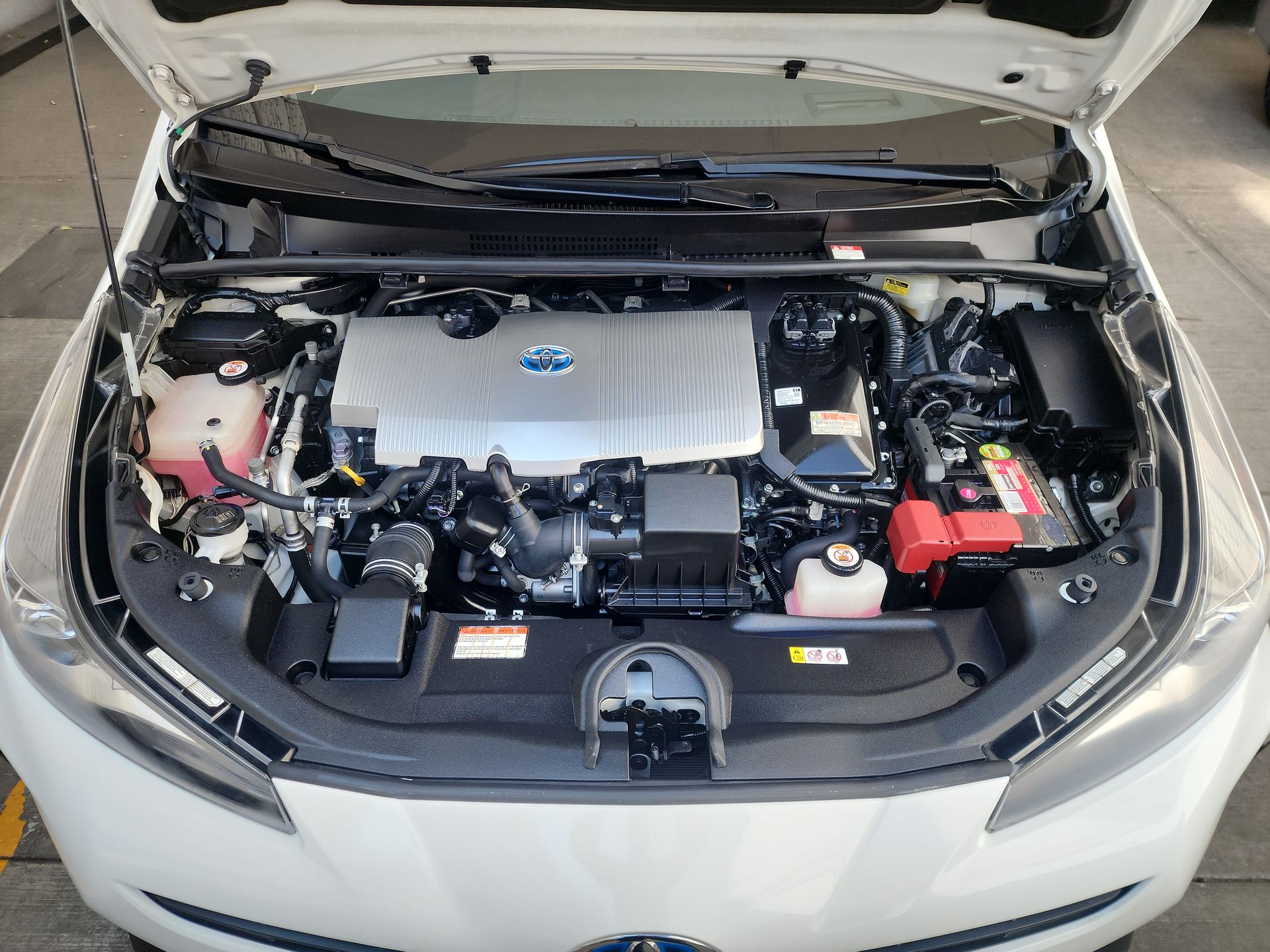 2020 Toyota PRIUS PREMIUM