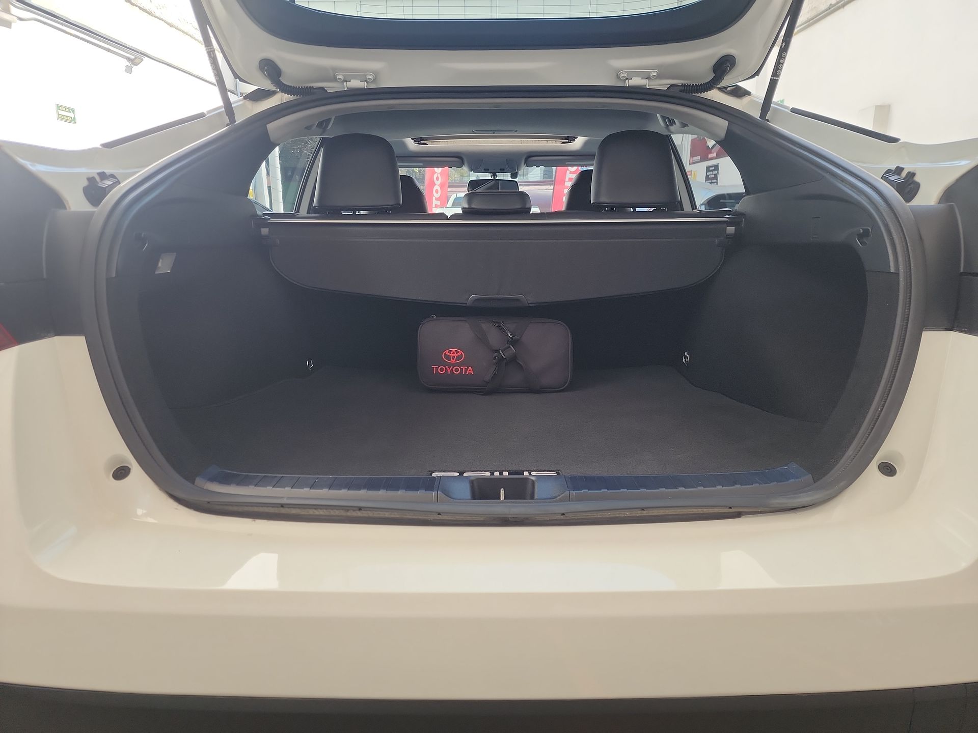 2020 Toyota PRIUS PREMIUM