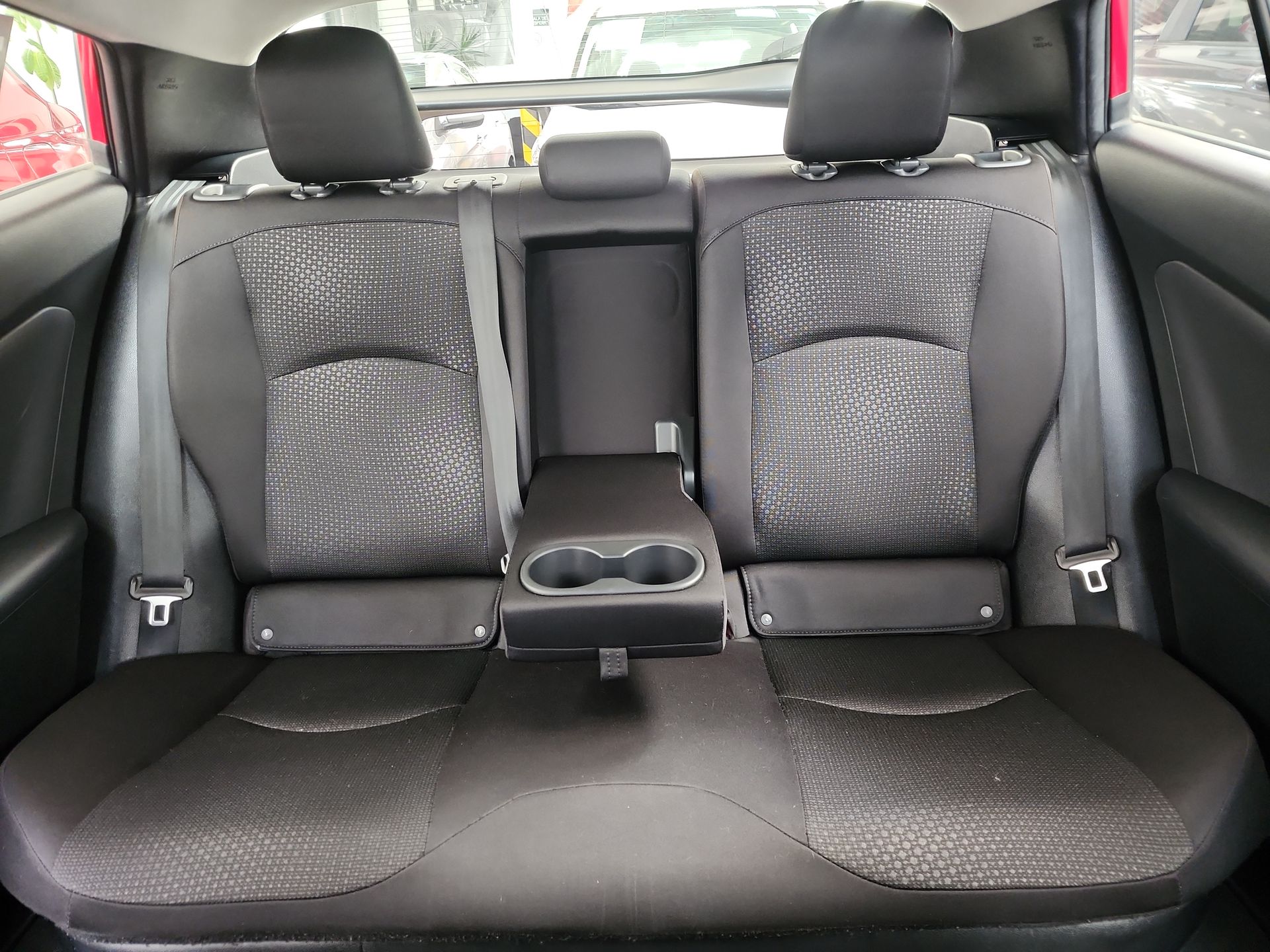 2020 Toyota PRIUS BASE